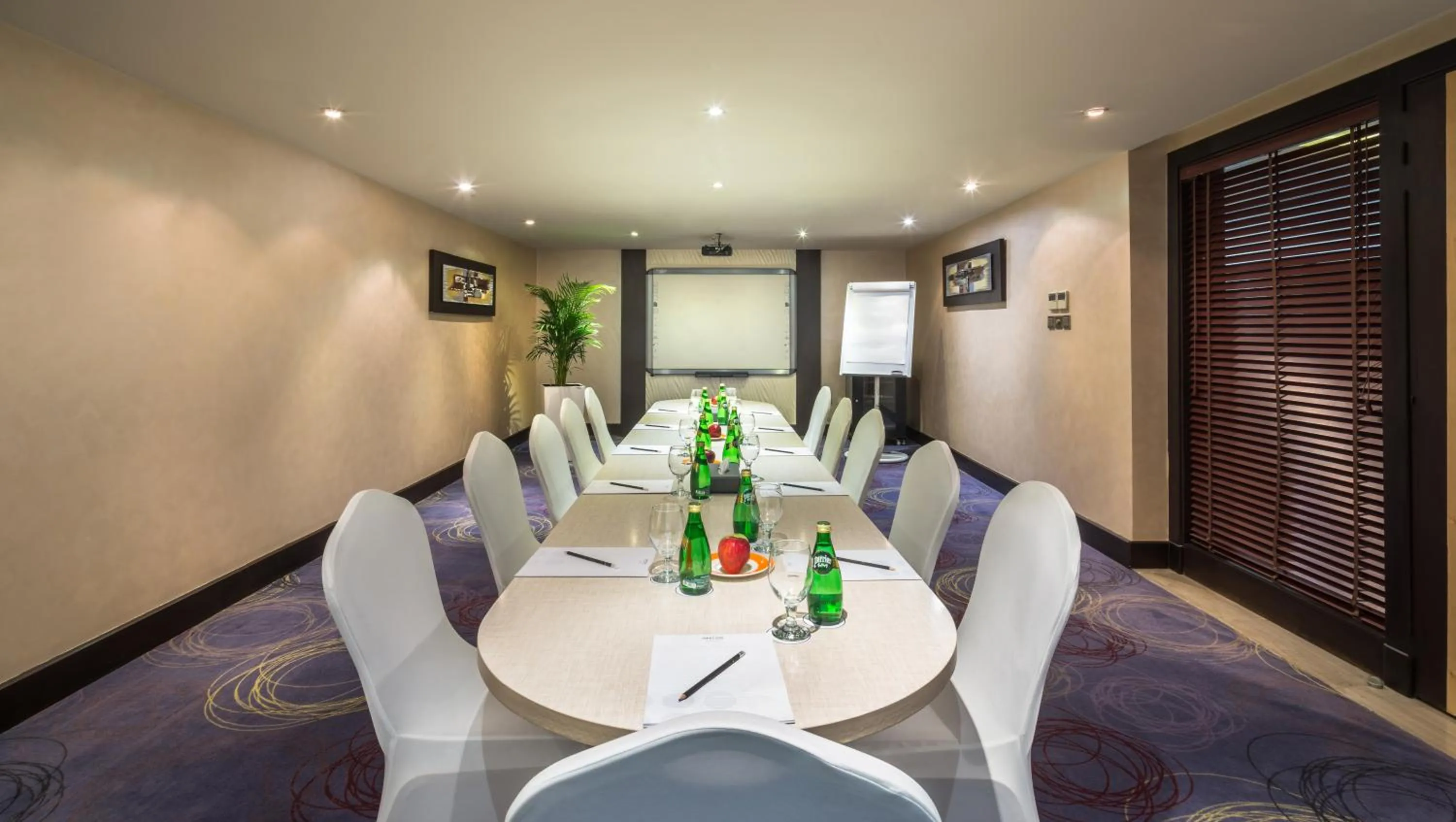 Meeting/conference room in Novotel Suites Riyadh Olaya