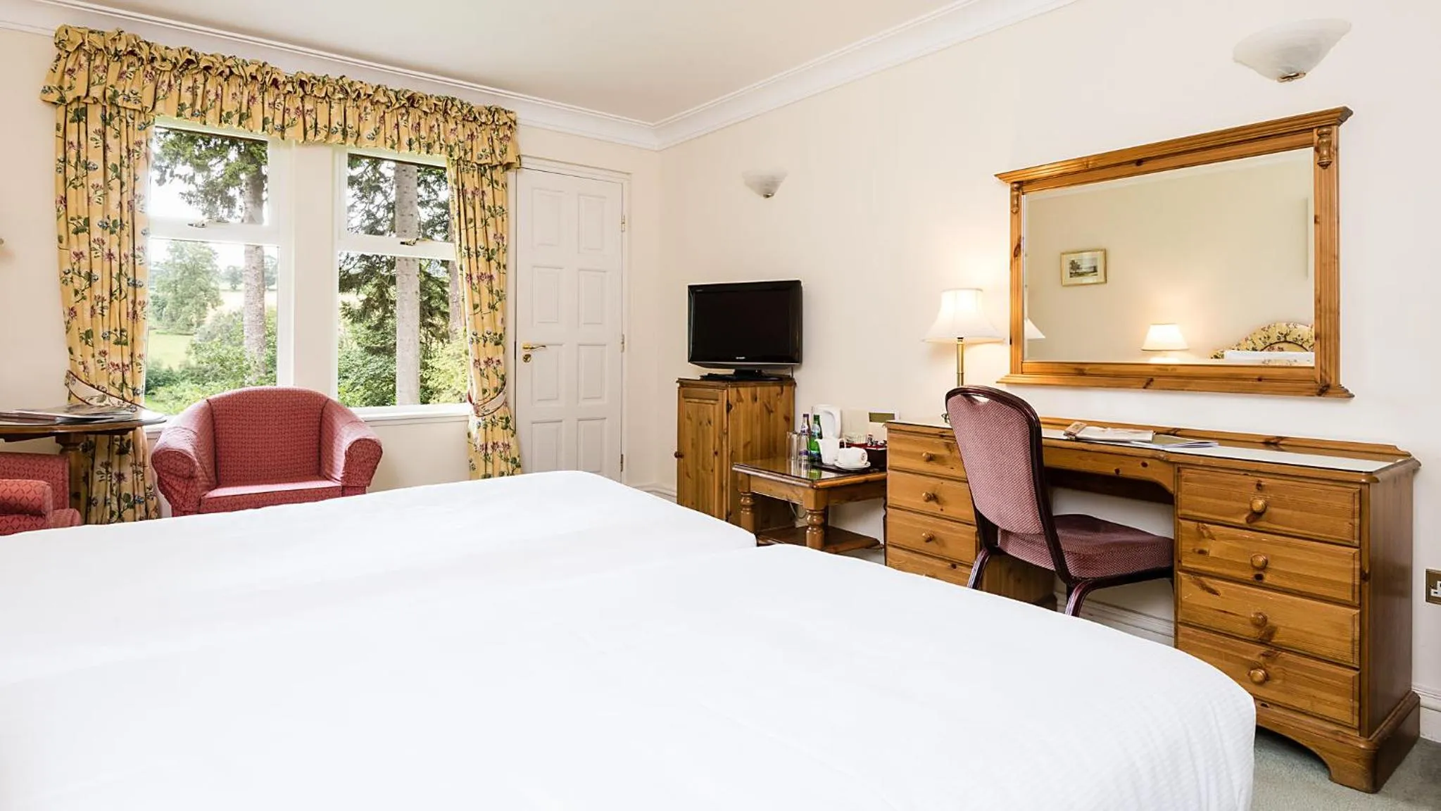 Bedroom, Bed in Ballathie House Hotel