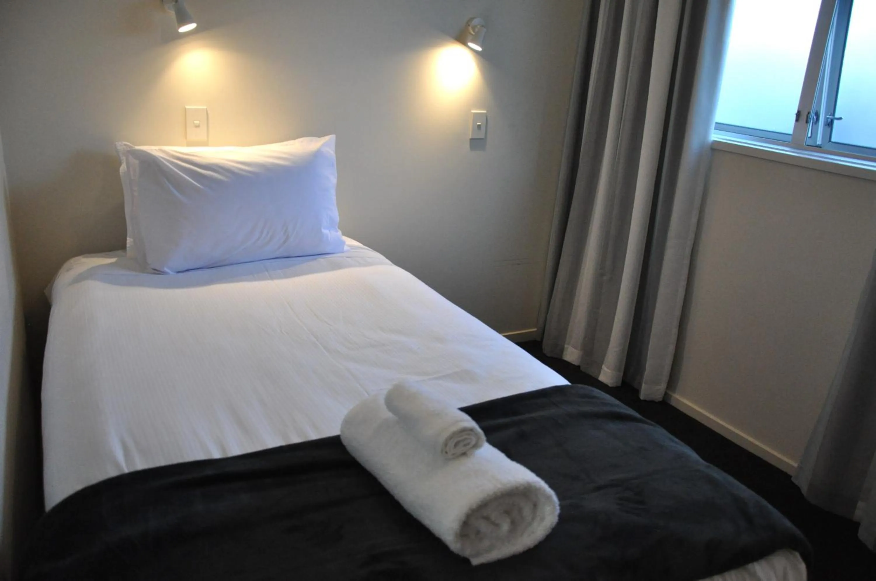 Bed in Balmoral Motel