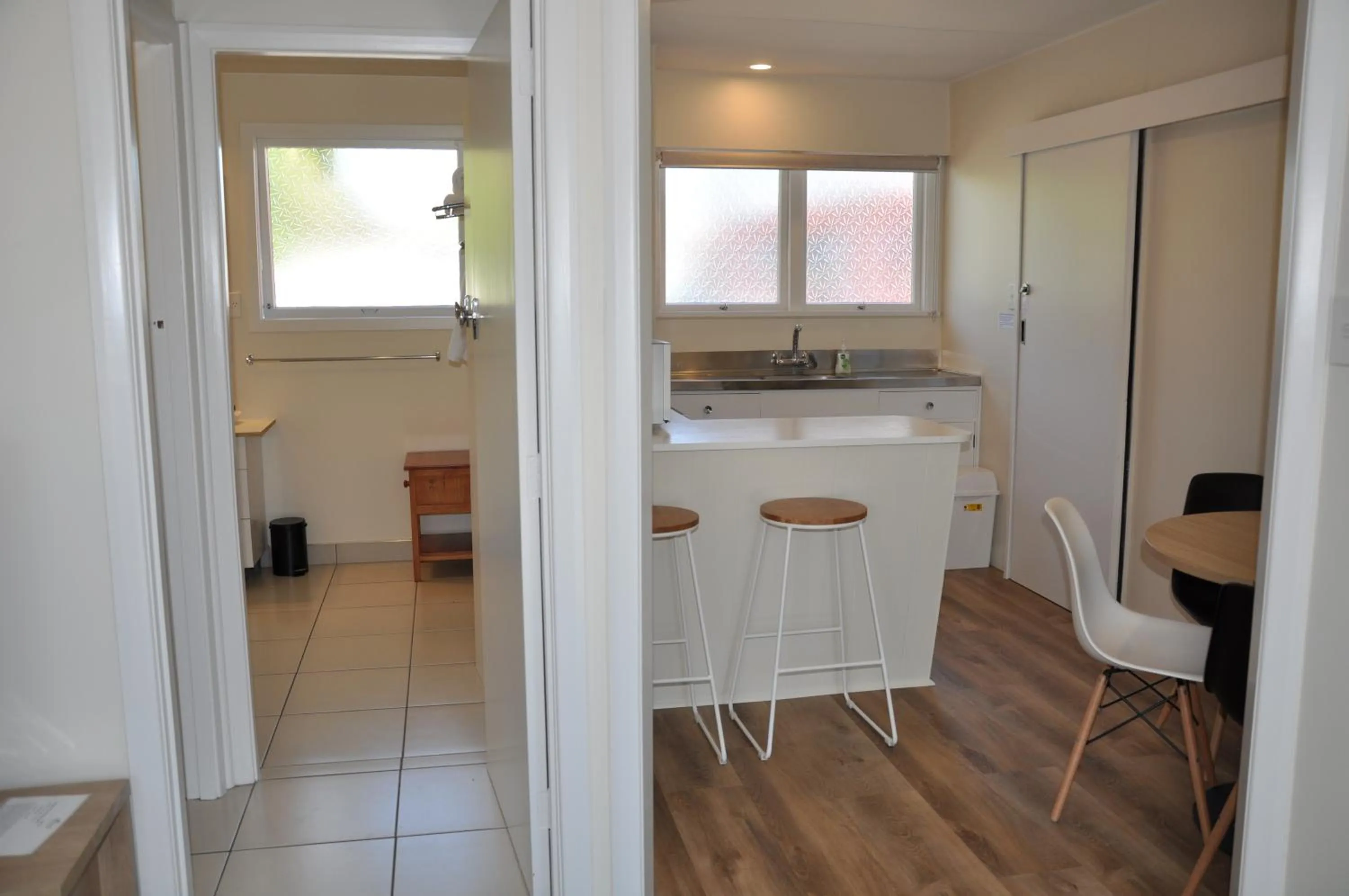 Bathroom in Balmoral Motel