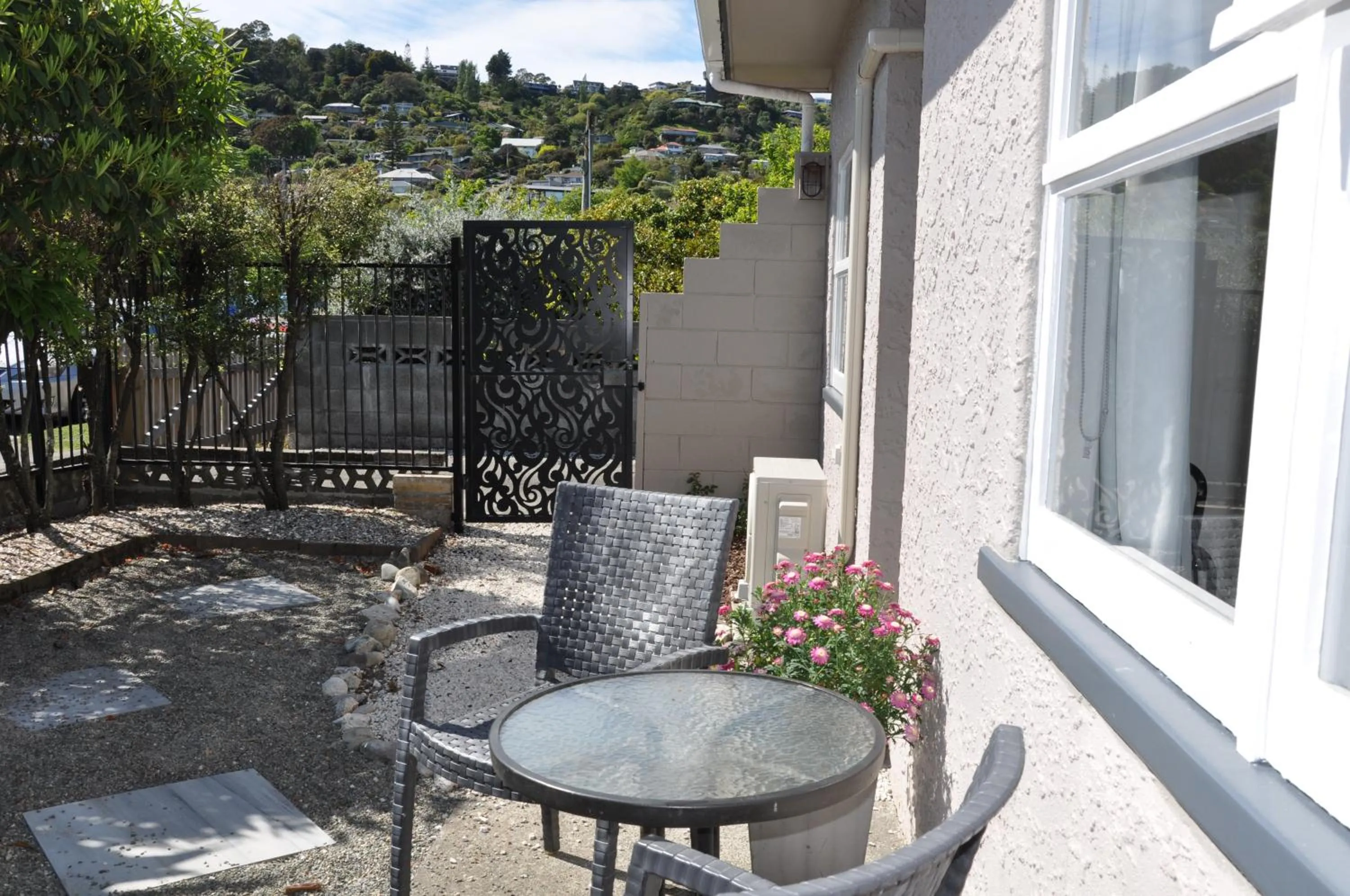 Garden in Balmoral Motel