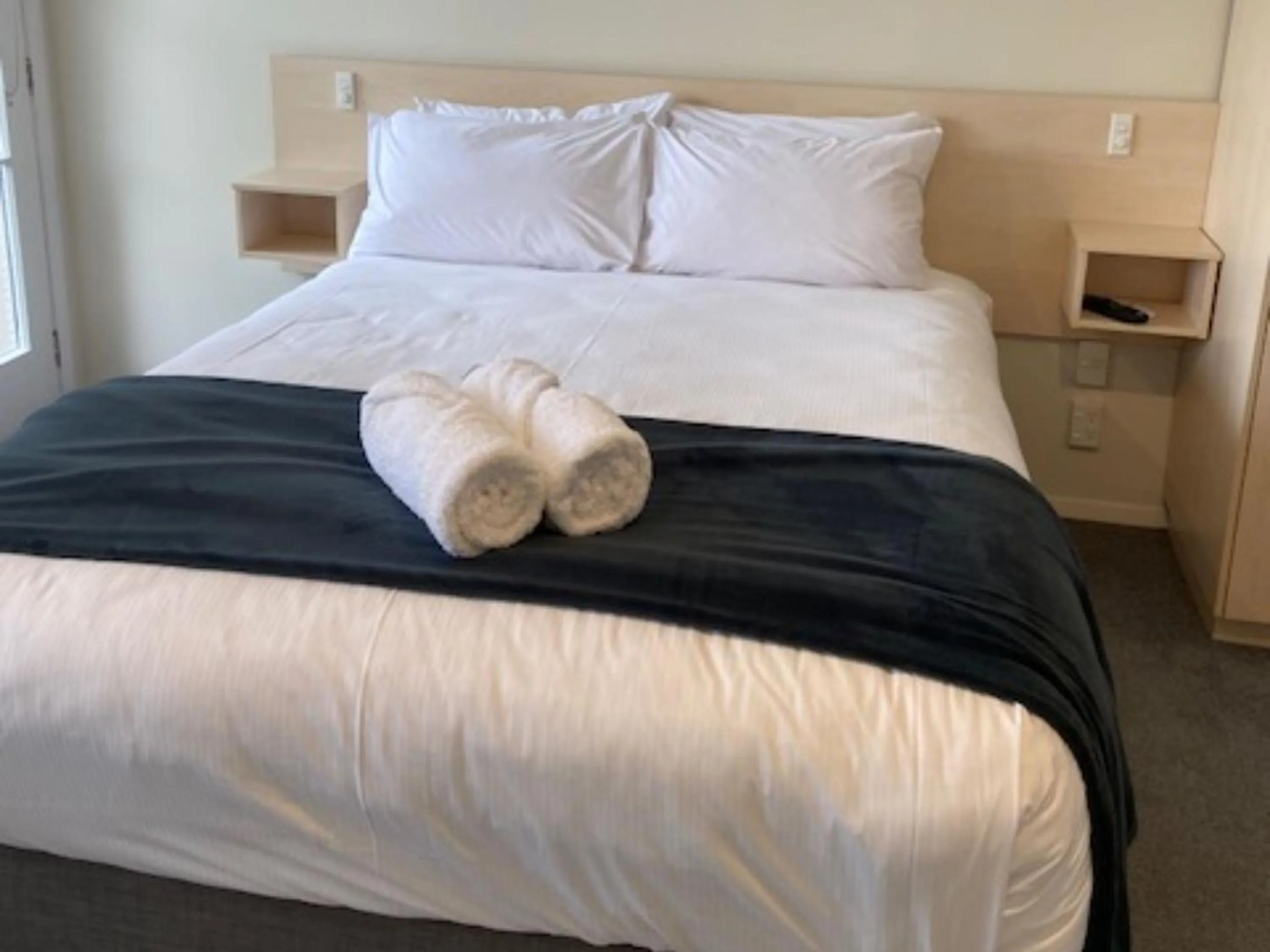 Bed in Balmoral Motel