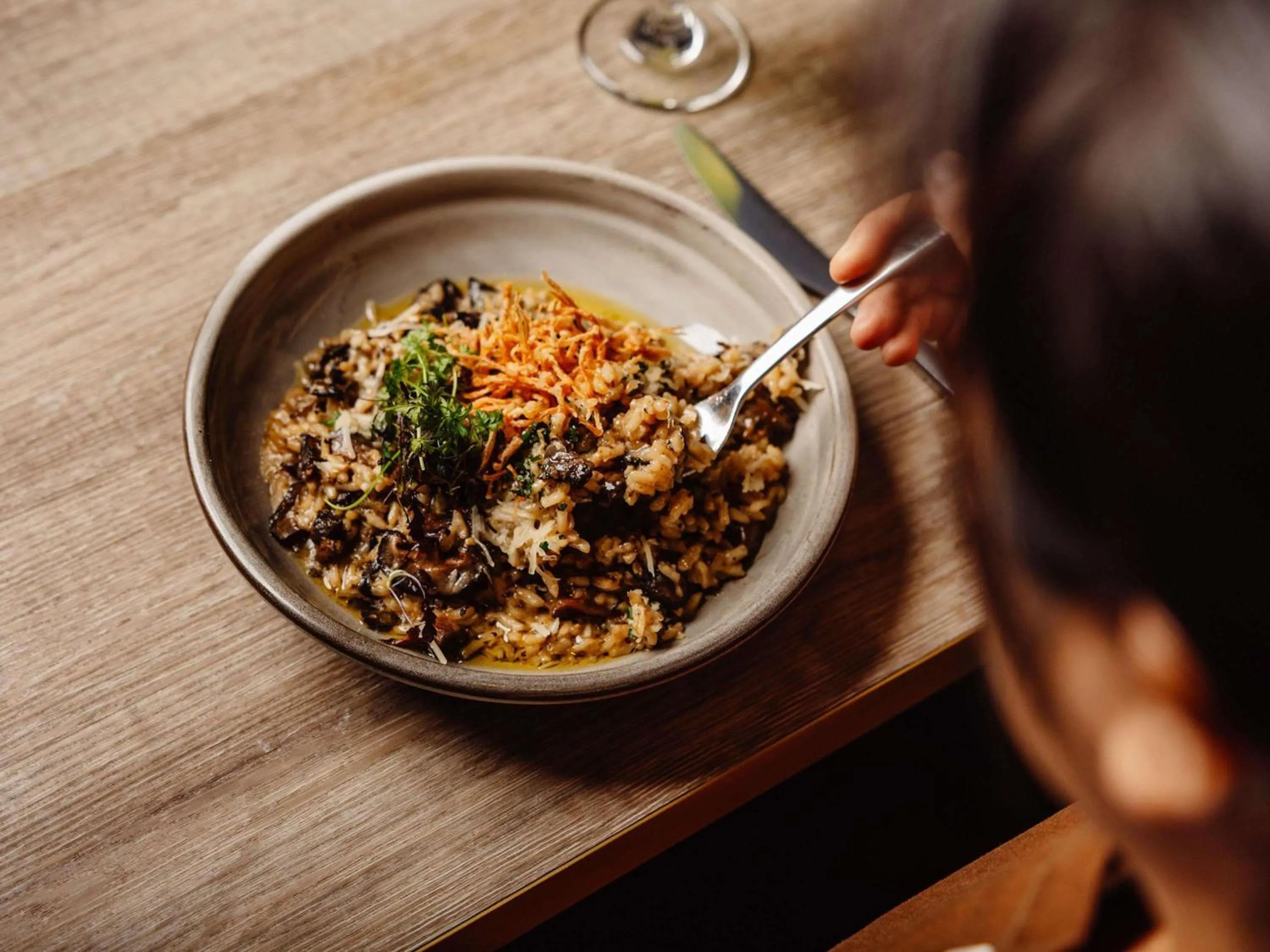 Restaurant/places to eat in Peppers Waymouth Hotel