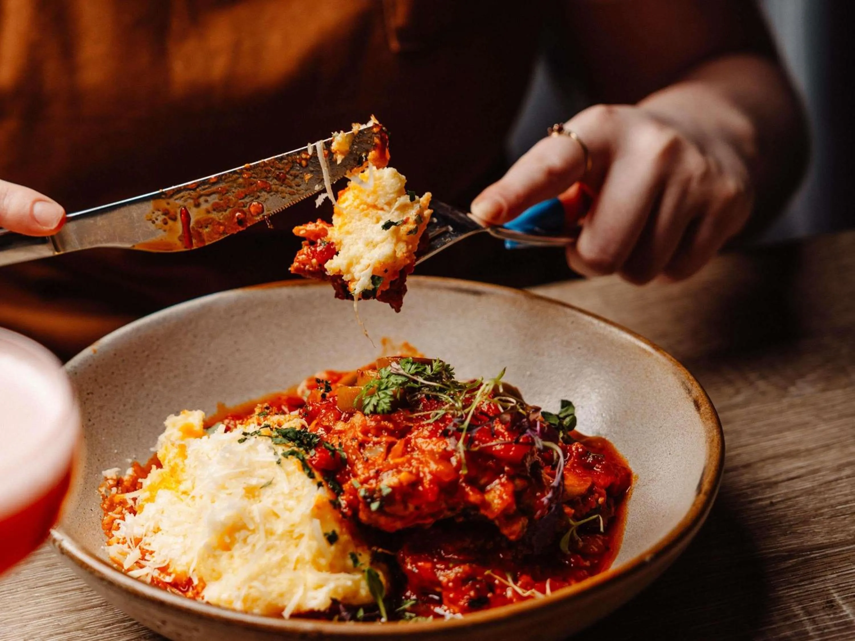 Restaurant/places to eat in Peppers Waymouth Hotel