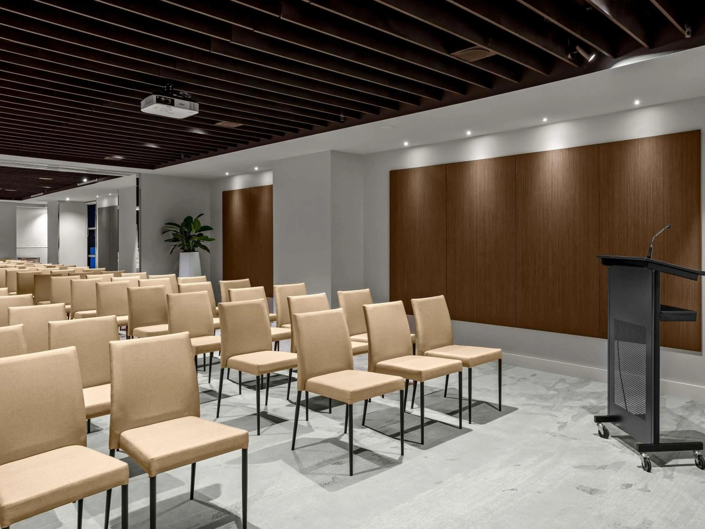 Meeting/conference room in Peppers Waymouth Hotel