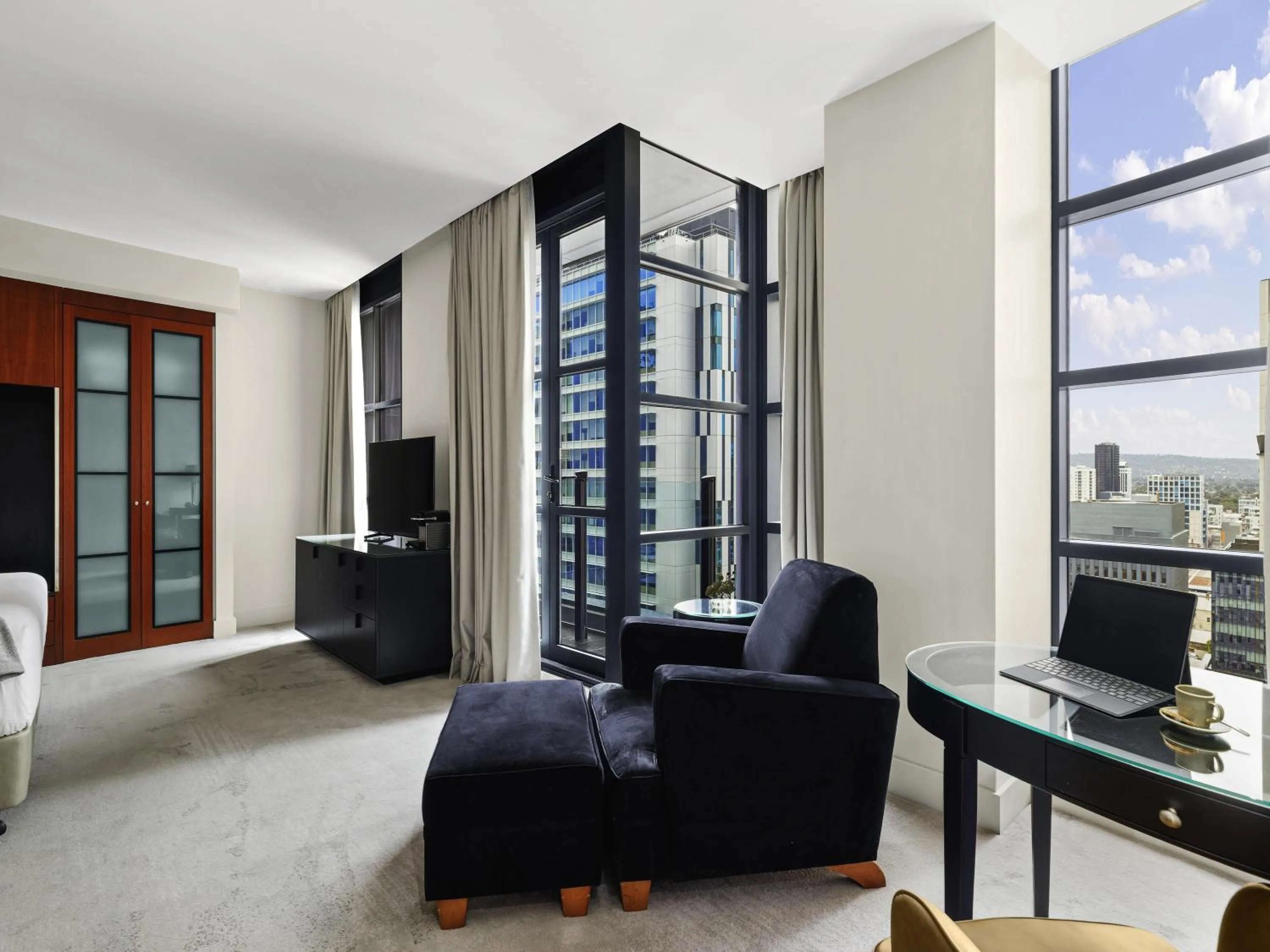 Bedroom in Peppers Waymouth Hotel