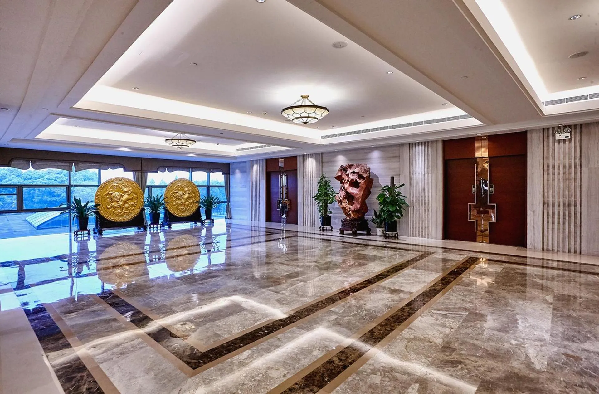 Lobby or reception in Suzhou Tongli Lake View Hotel