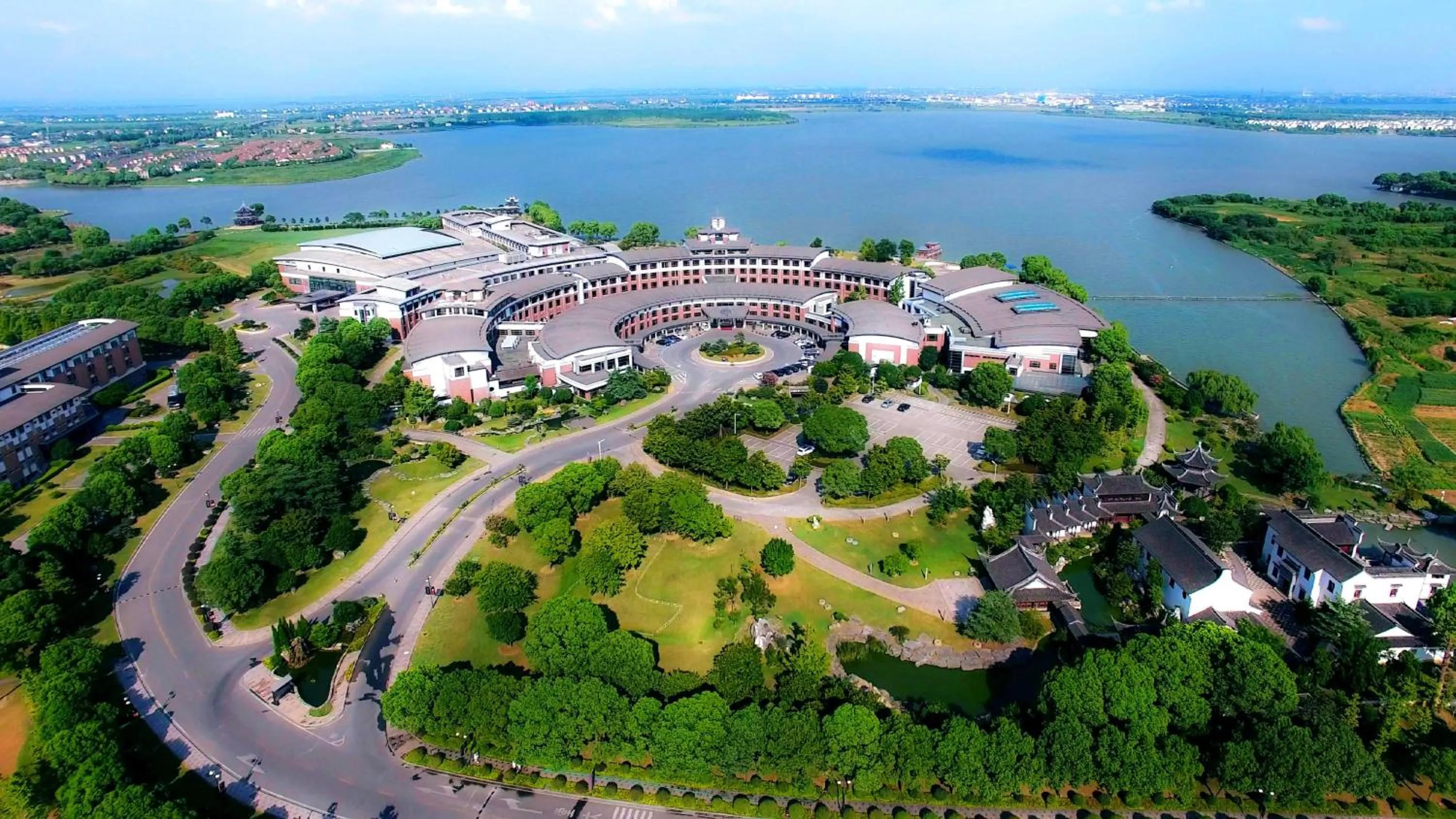 Bird's eye view in Suzhou Tongli Lake View Hotel