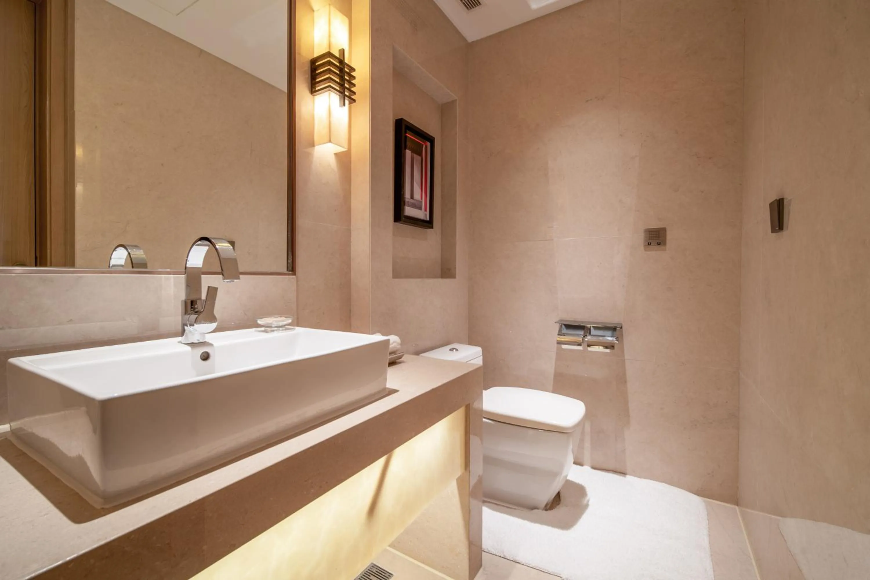 Toilet in Suzhou Tongli Lake View Hotel