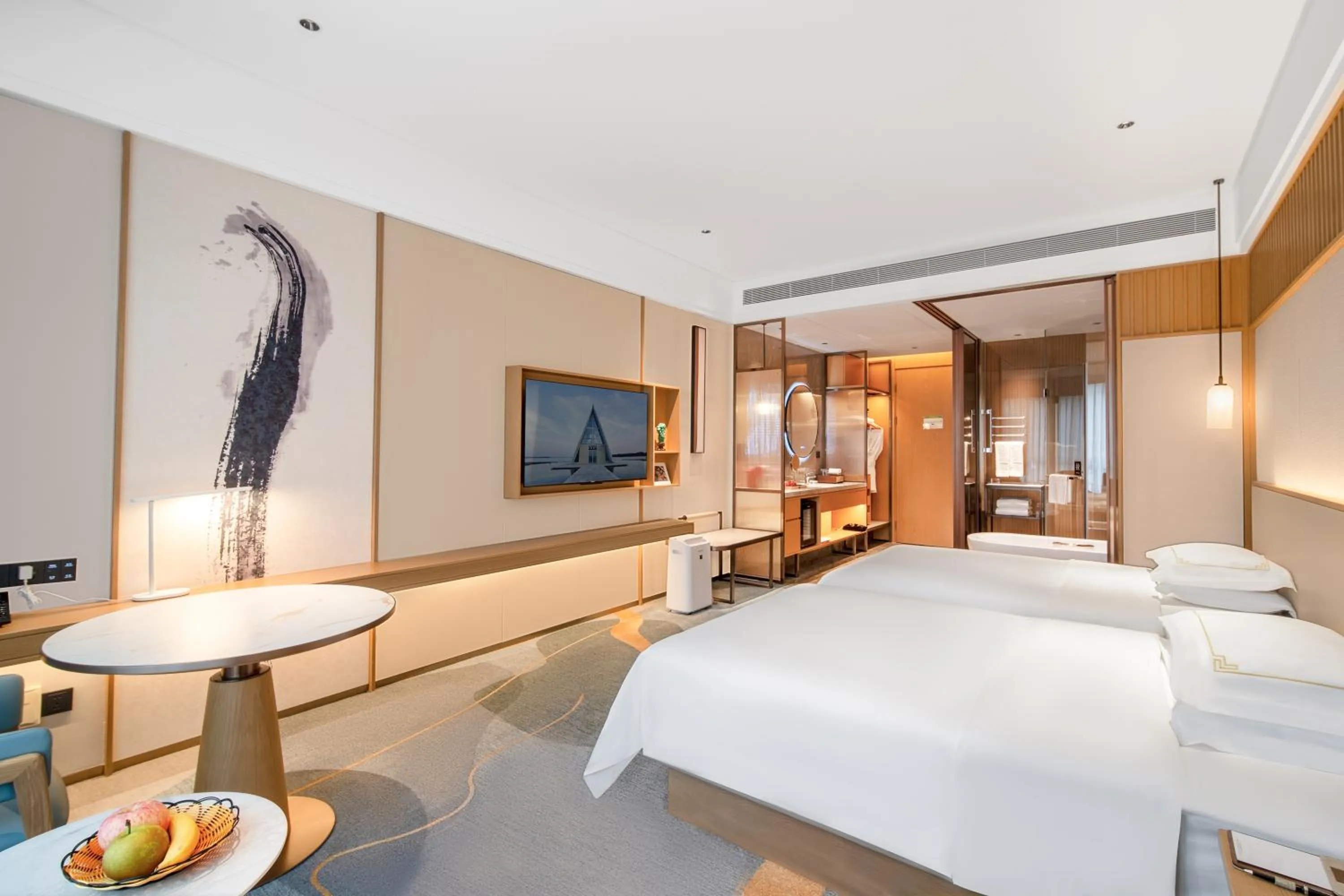 Photo of the whole room, Bed in Suzhou Tongli Lake View Hotel