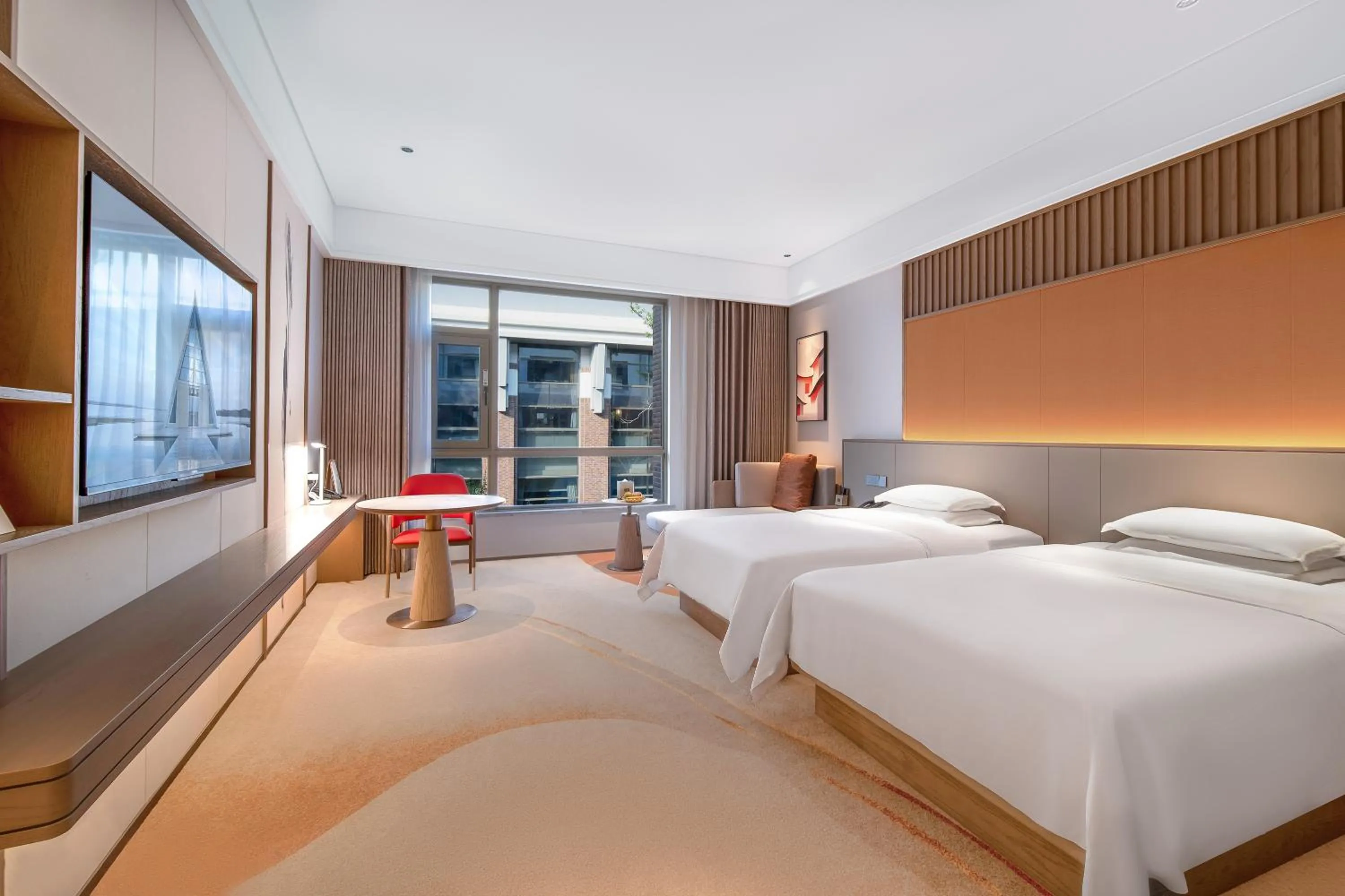Photo of the whole room, Bed in Suzhou Tongli Lake View Hotel