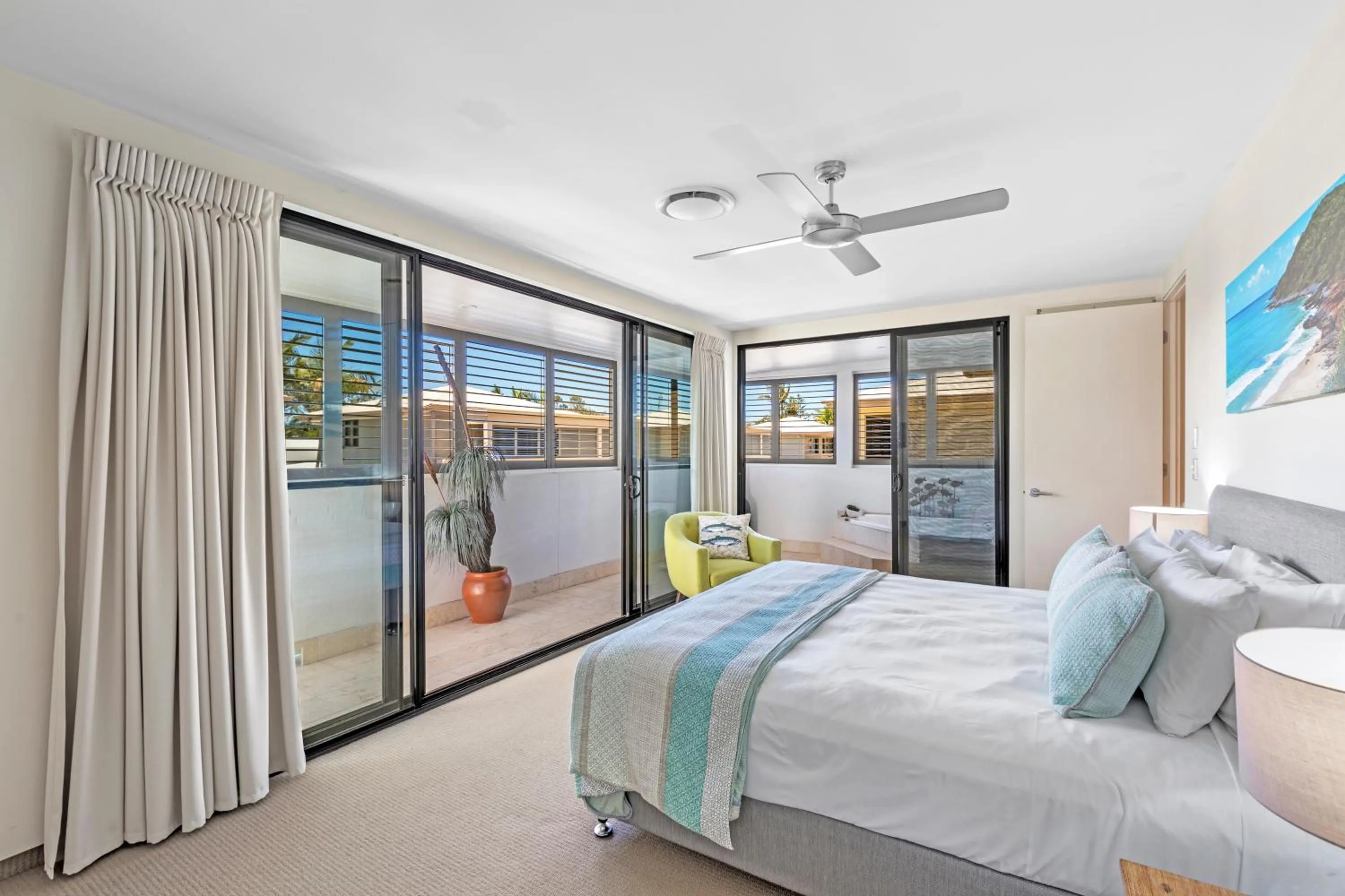 Bed in Noosa Village River Resort