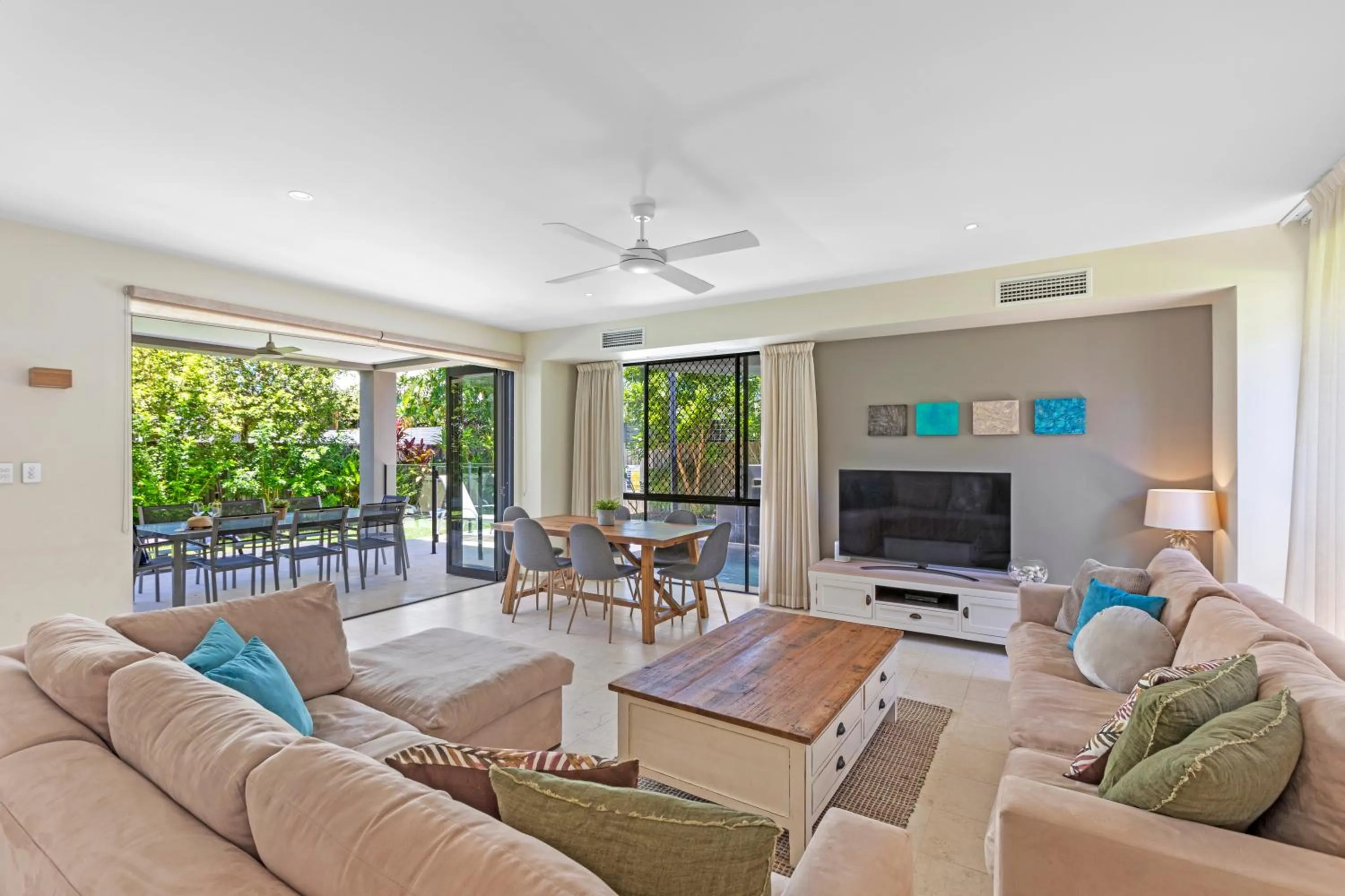 Living room in Noosa Village River Resort