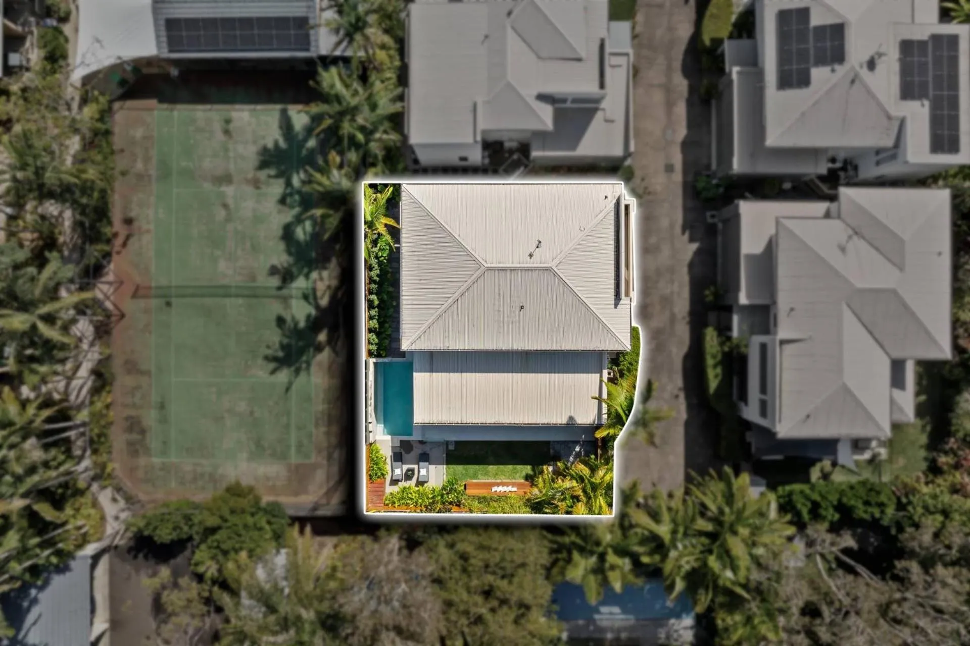 Property building in Noosa Village River Resort