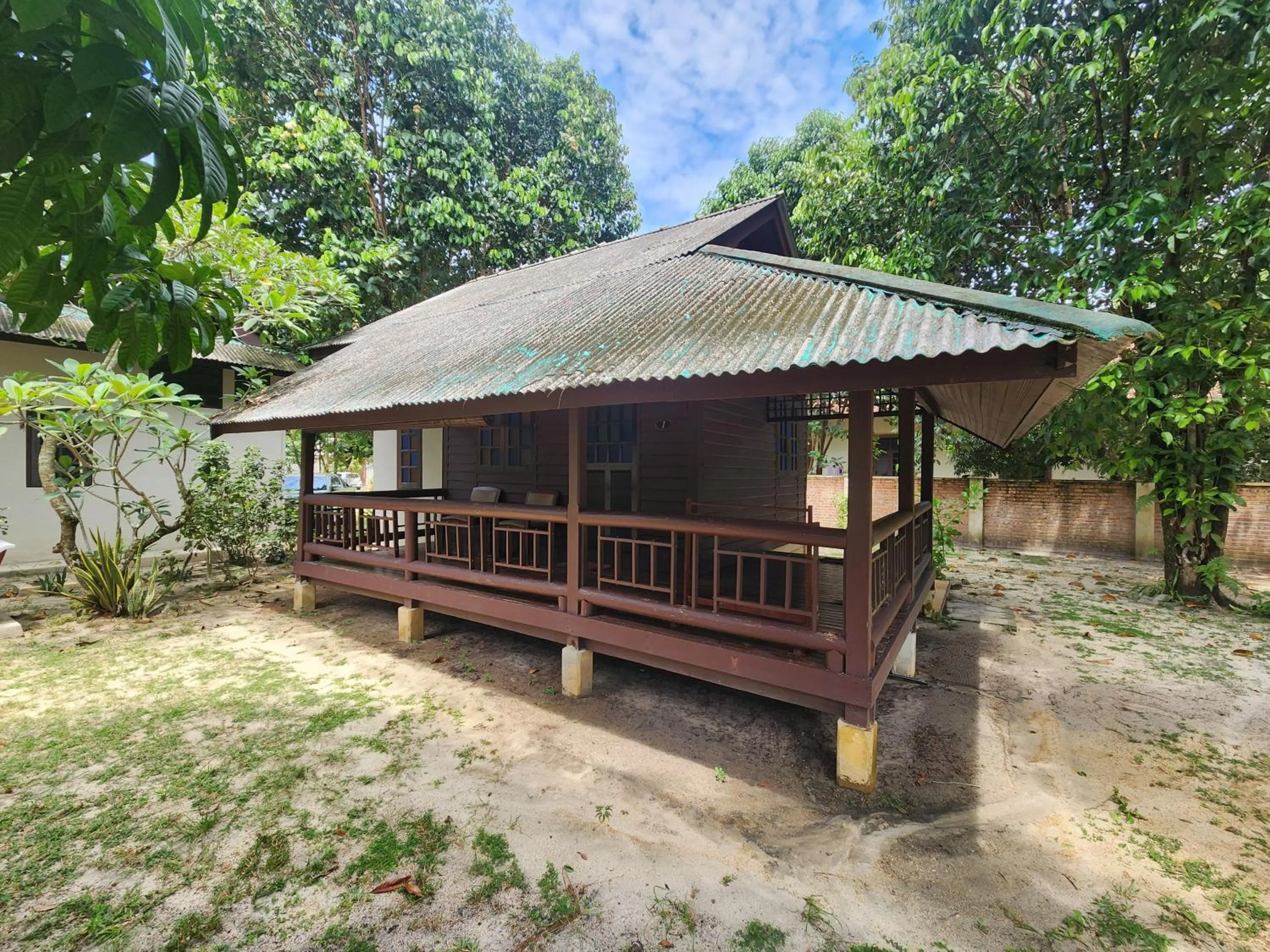 Pandan Laut Beach Resort