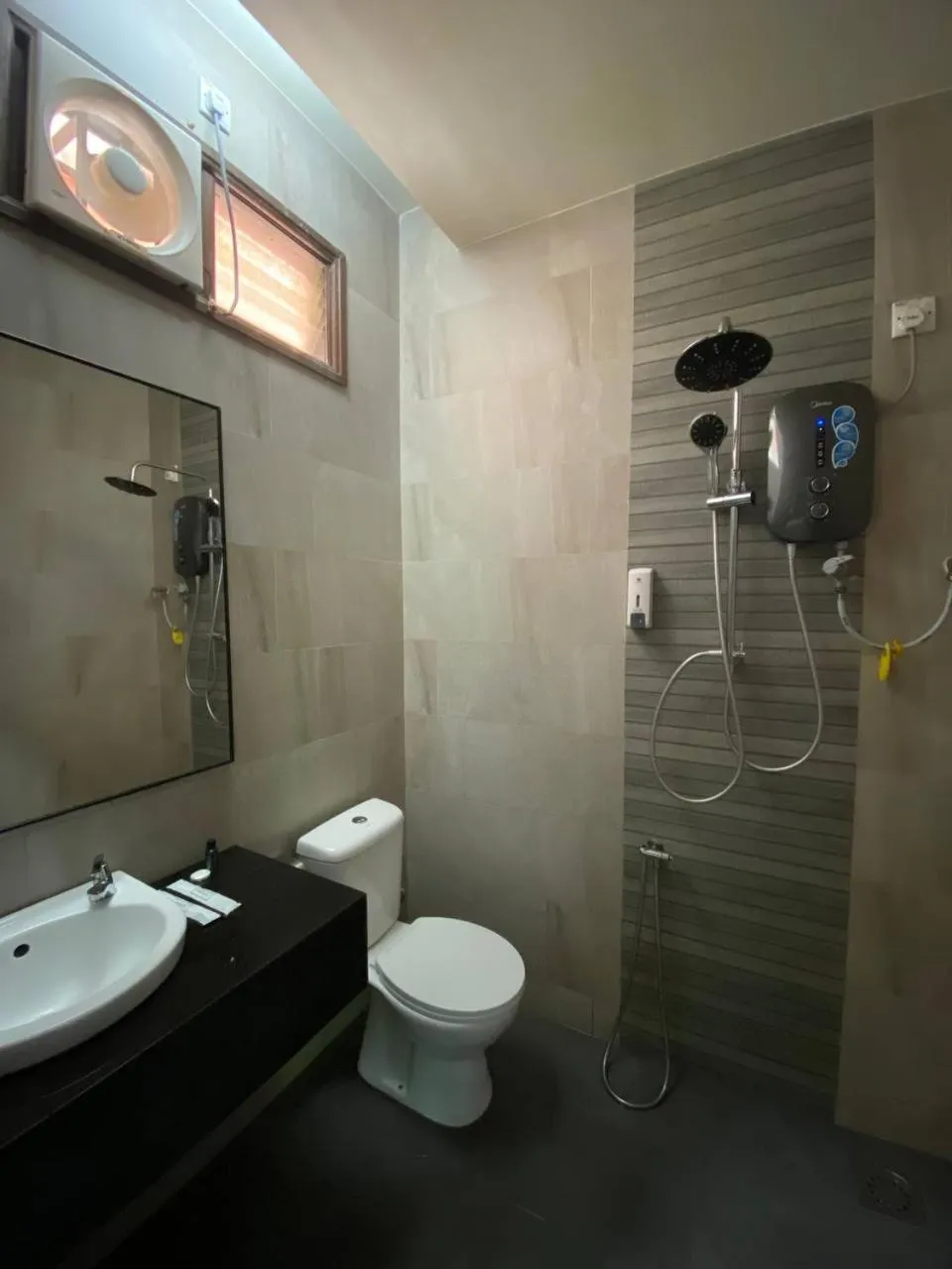 Pandan Laut Beach Resort