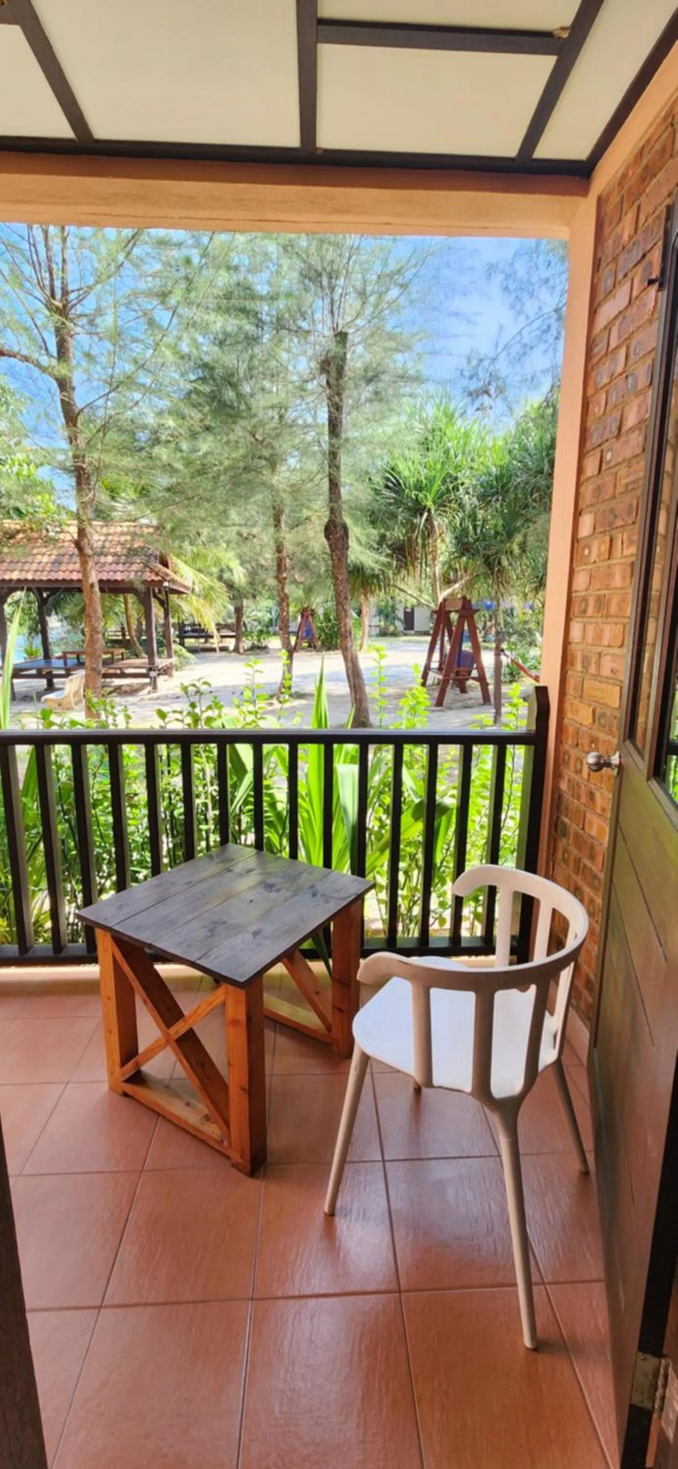 Pandan Laut Beach Resort