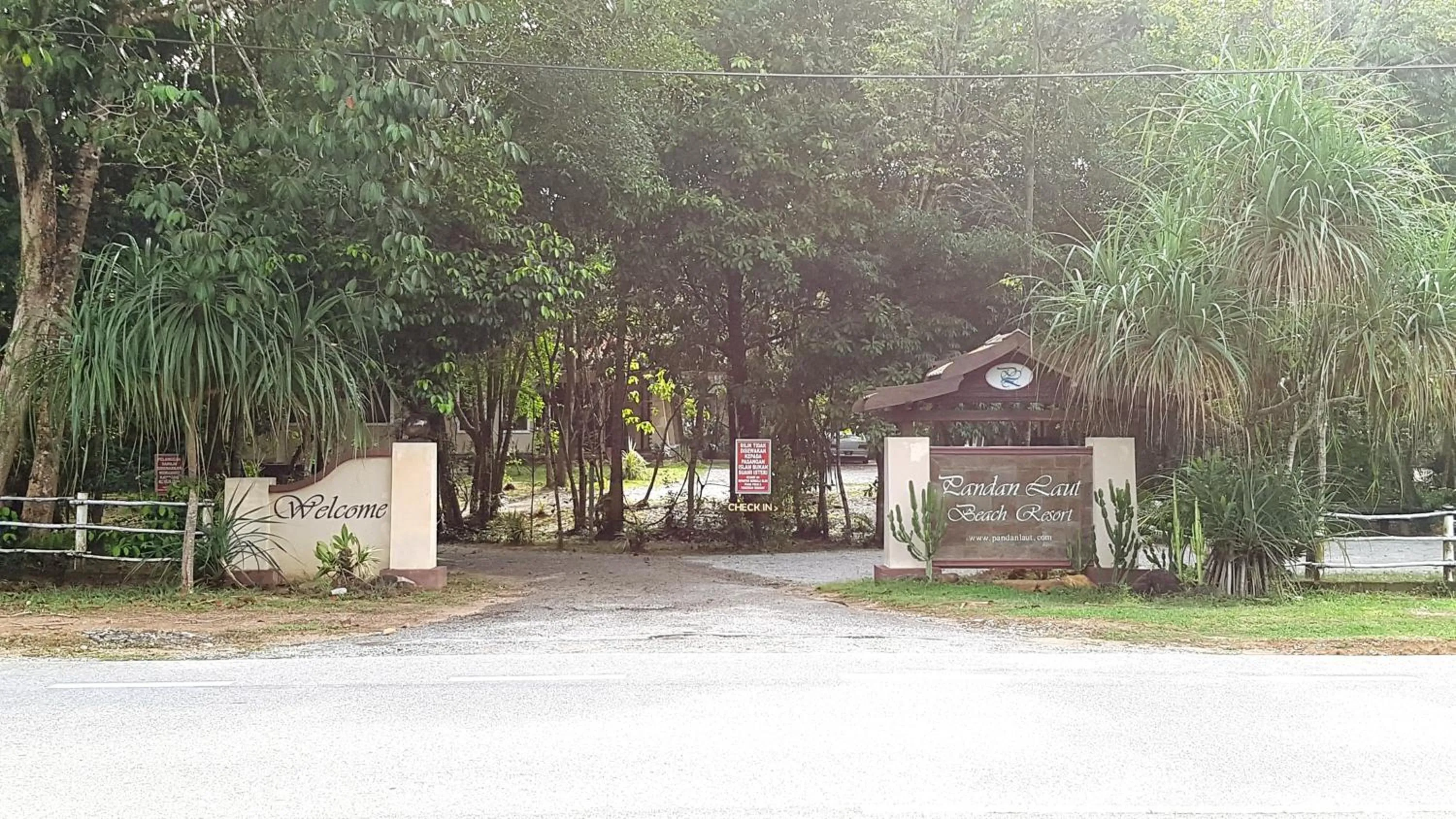 Pandan Laut Beach Resort