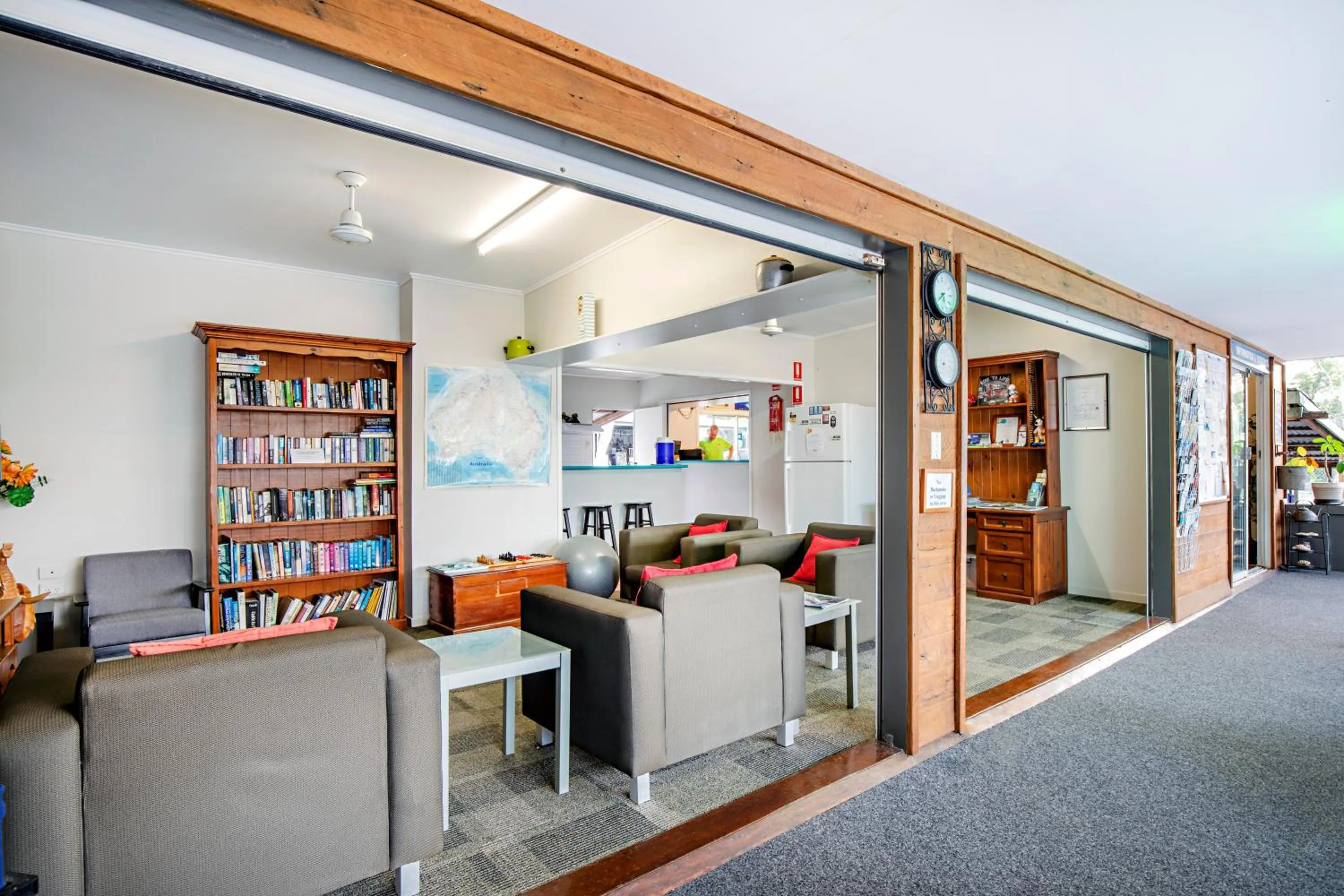 Communal lounge/ TV room in Bush Village Holiday Cabins