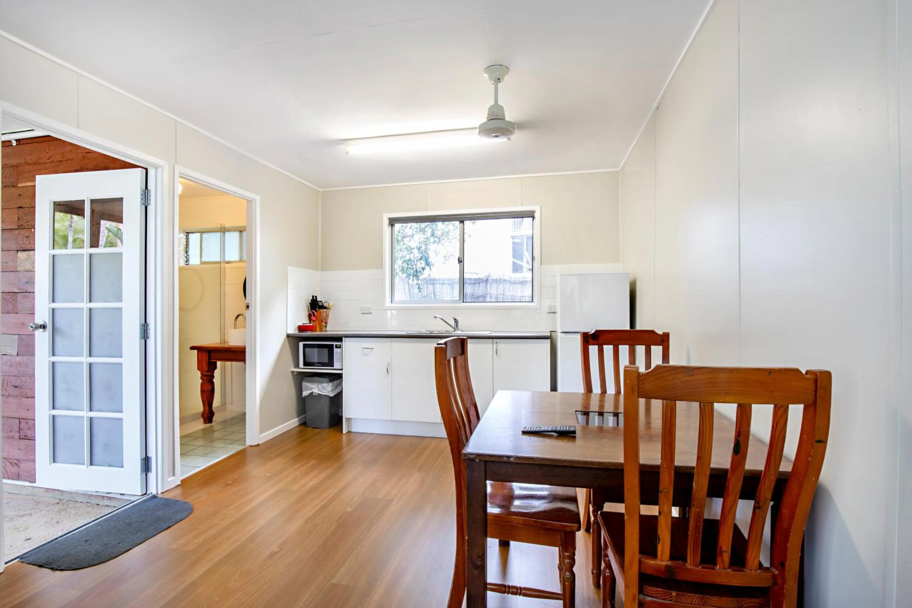 Kitchen or kitchenette in Bush Village Holiday Cabins