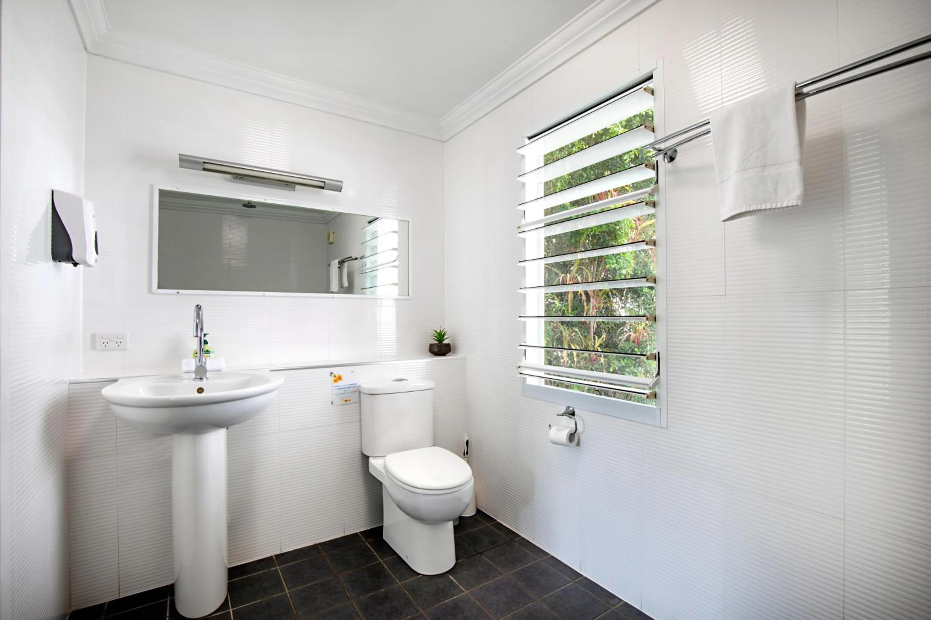 Shower in Bush Village Holiday Cabins