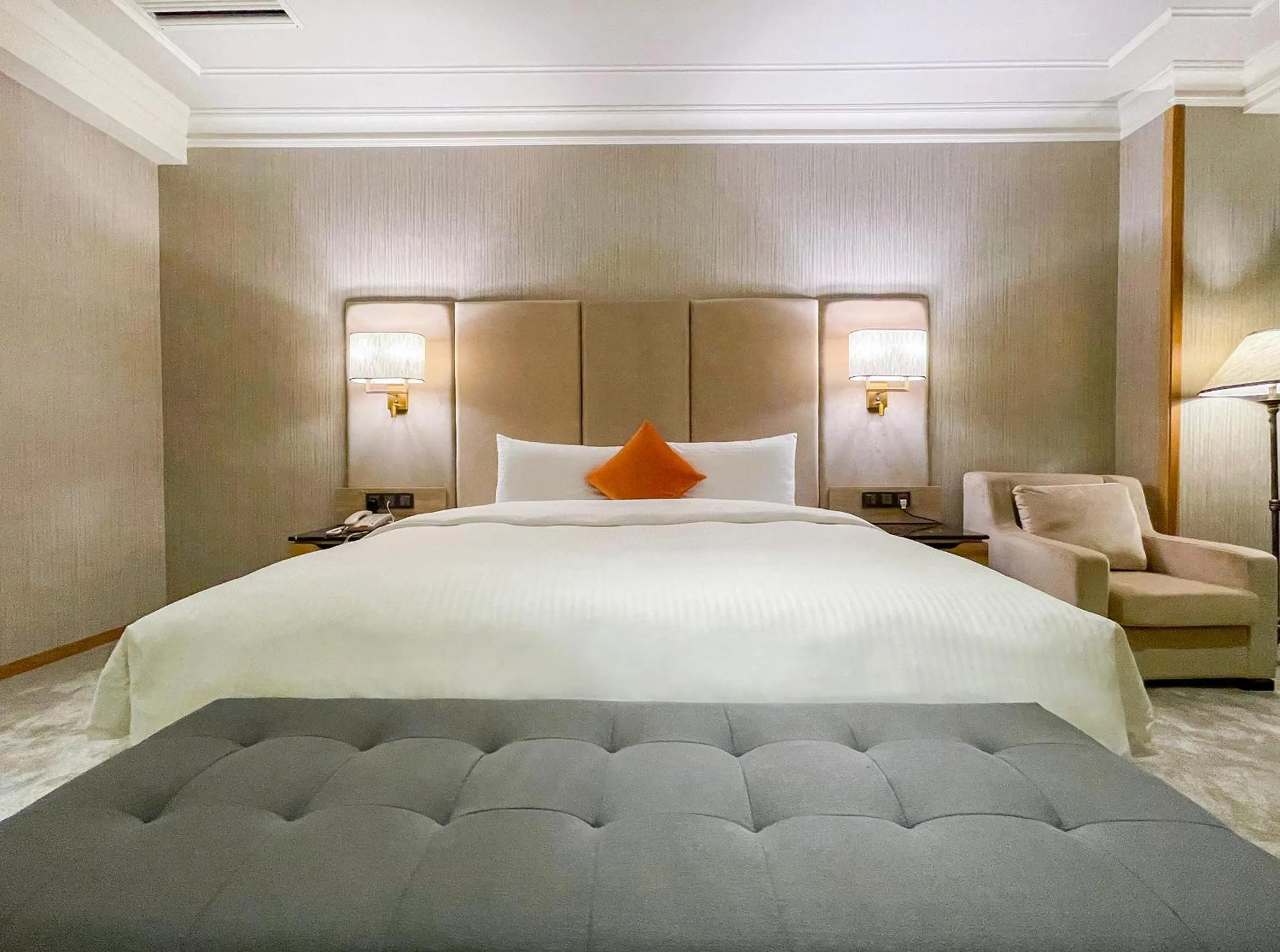 Bed in CHECK inn Select Tainan Yongkang