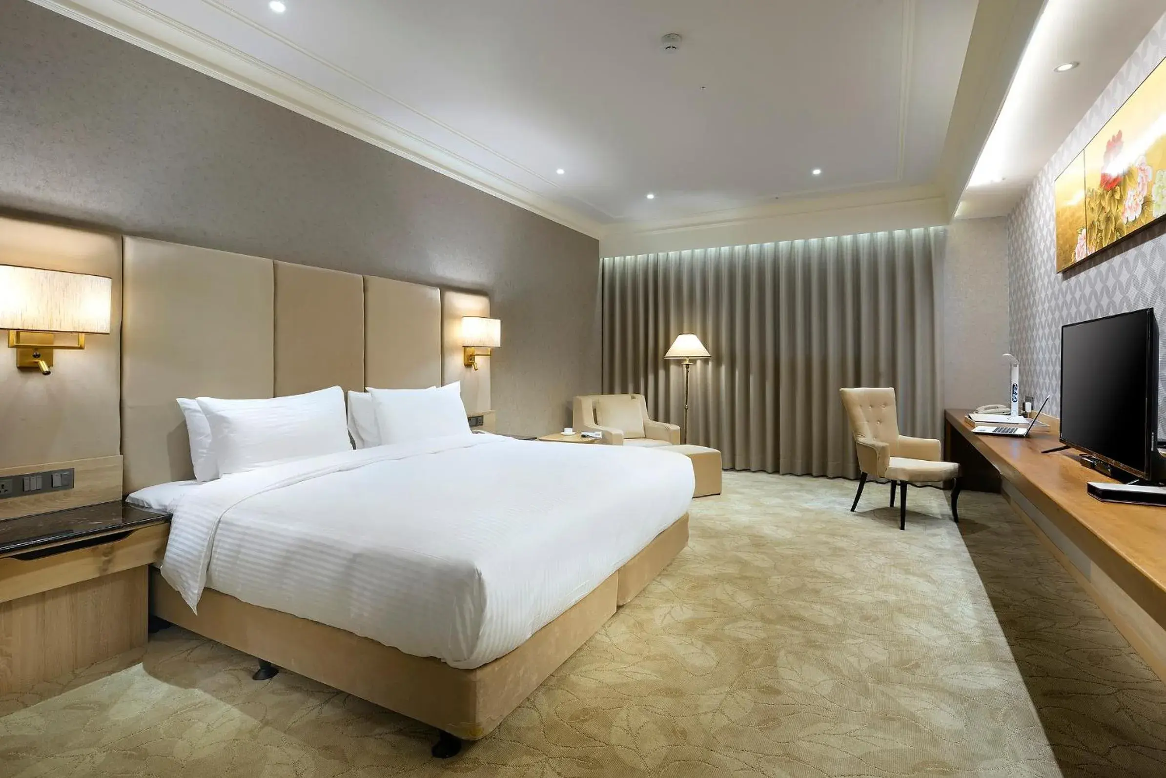 Superior Double Room with Bath in CHECK inn Select Tainan Yongkang Superior Double Room with Bath in CHECK inn Select Tainan Yongkang