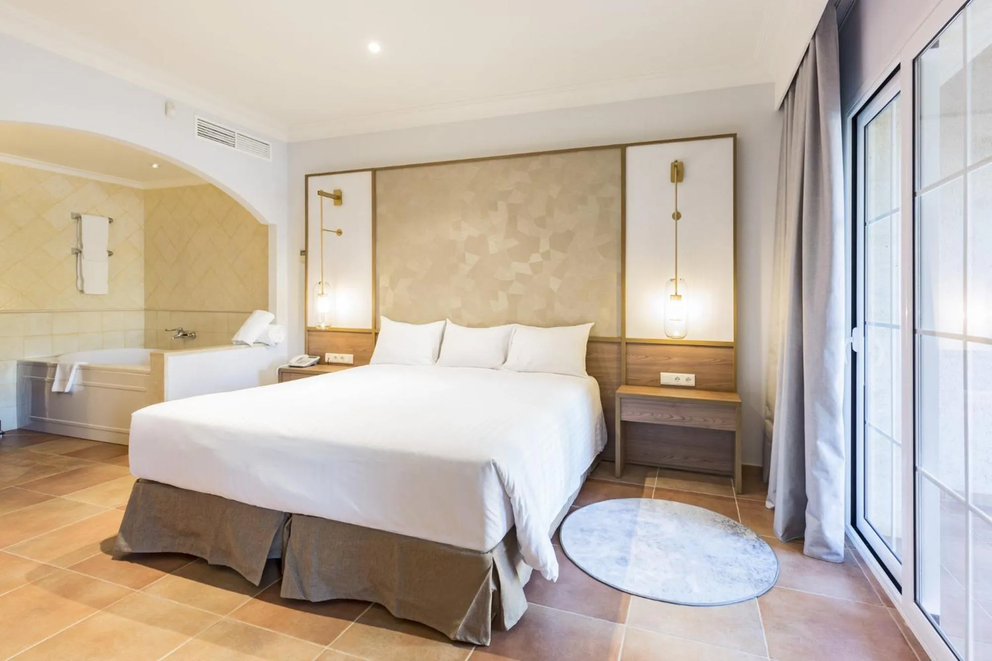 Bedroom, Bed in LA SELLA PREMIUM lifestyle Apartments