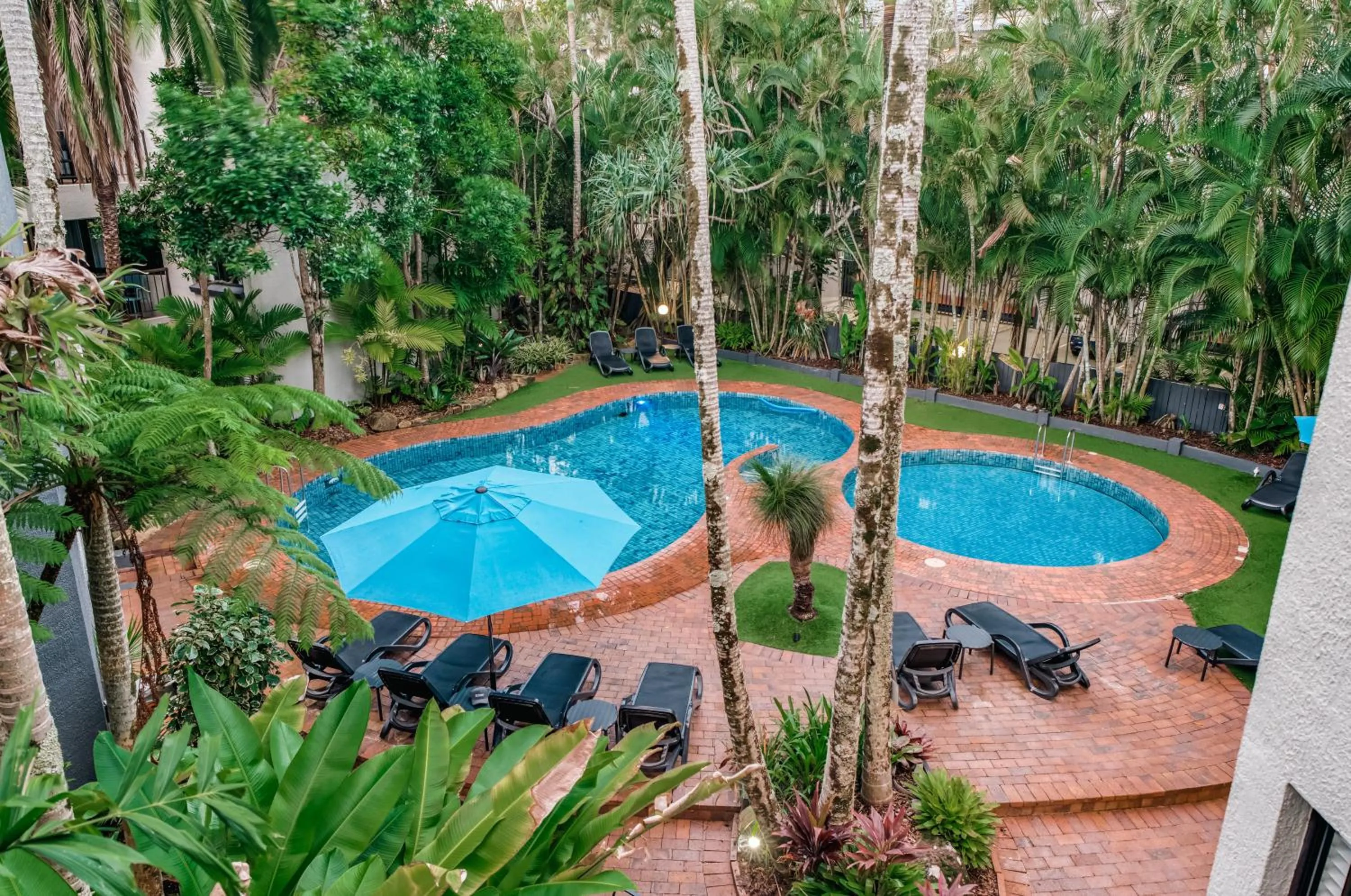 Swimming pool in Ocean Breeze Resort