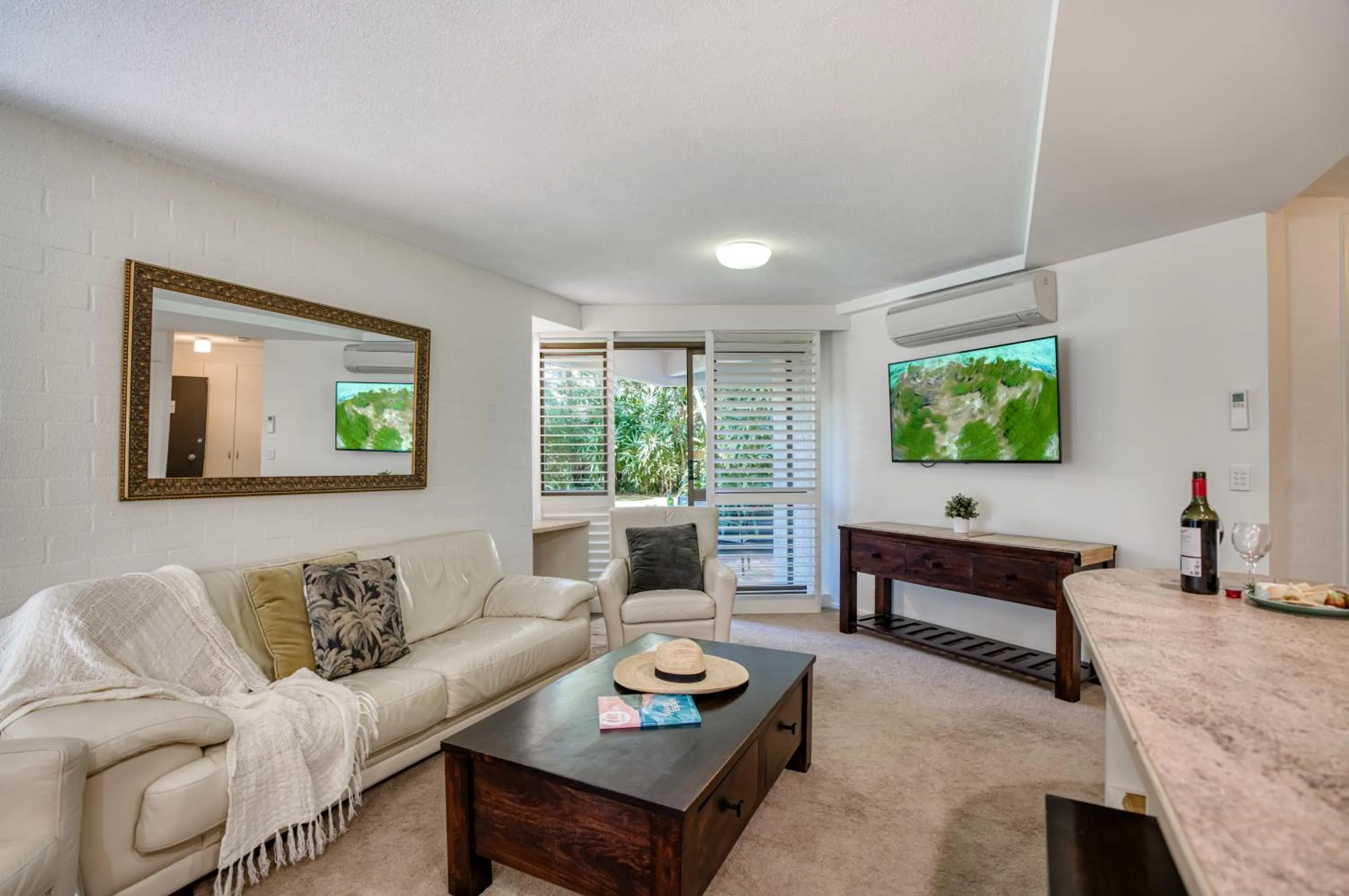 Living room in Ocean Breeze Resort