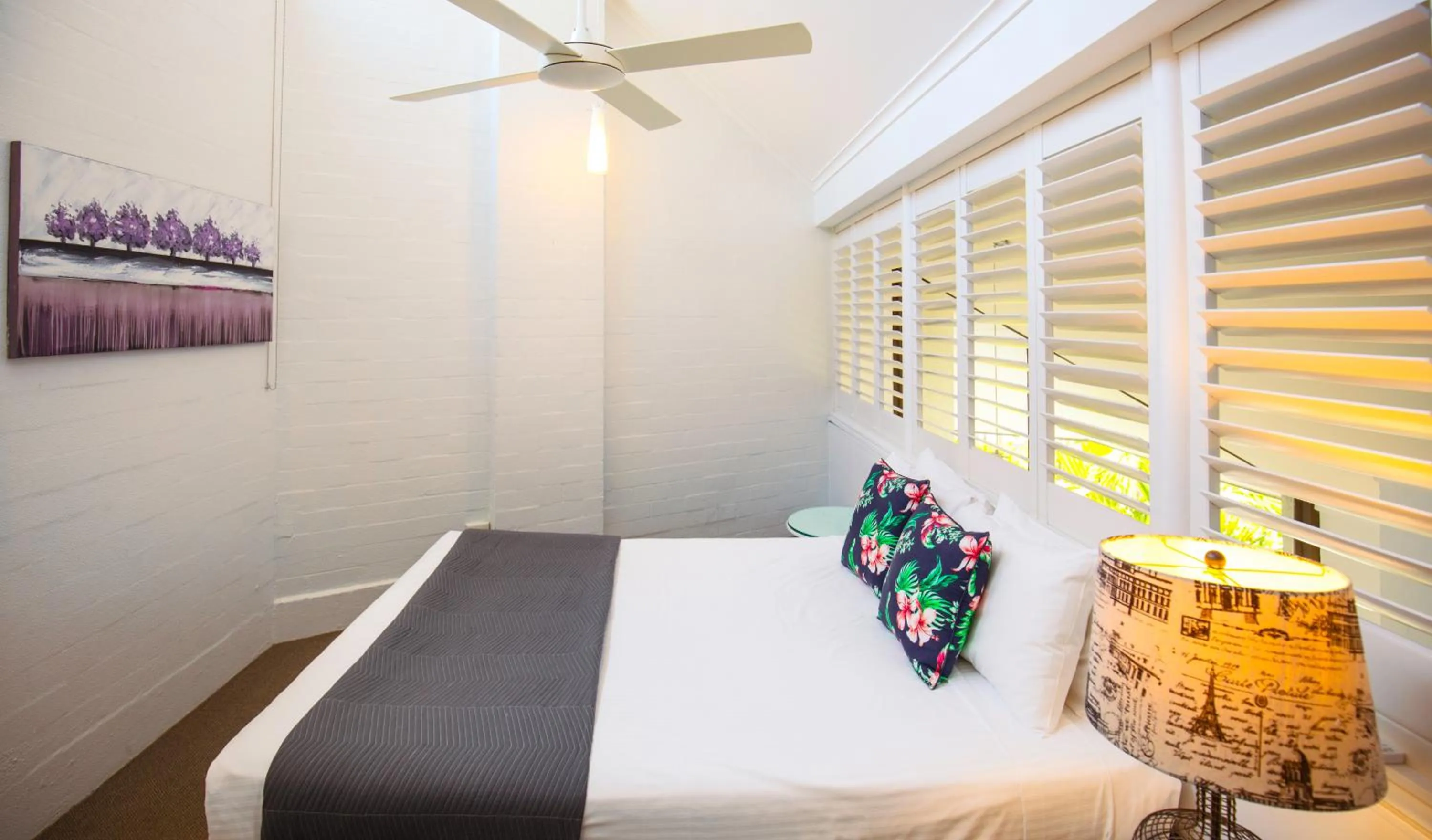 Bedroom, Bed in Ocean Breeze Resort