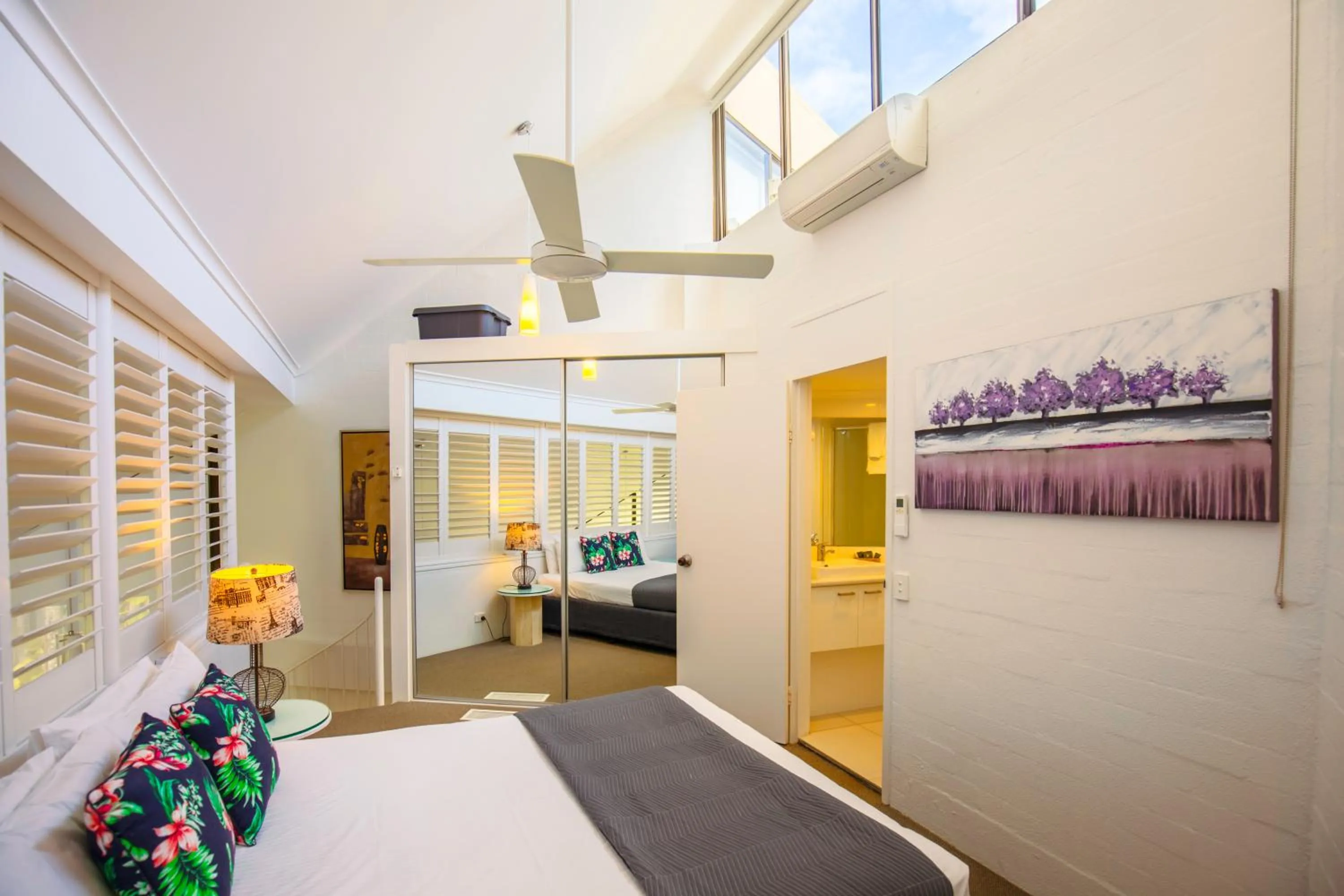 Bedroom, Bed in Ocean Breeze Resort