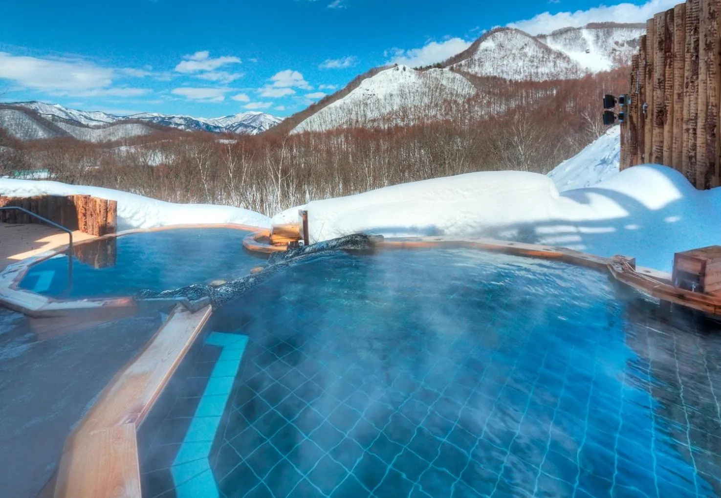 Open Air Bath in Minakami Kogen Hotel 200