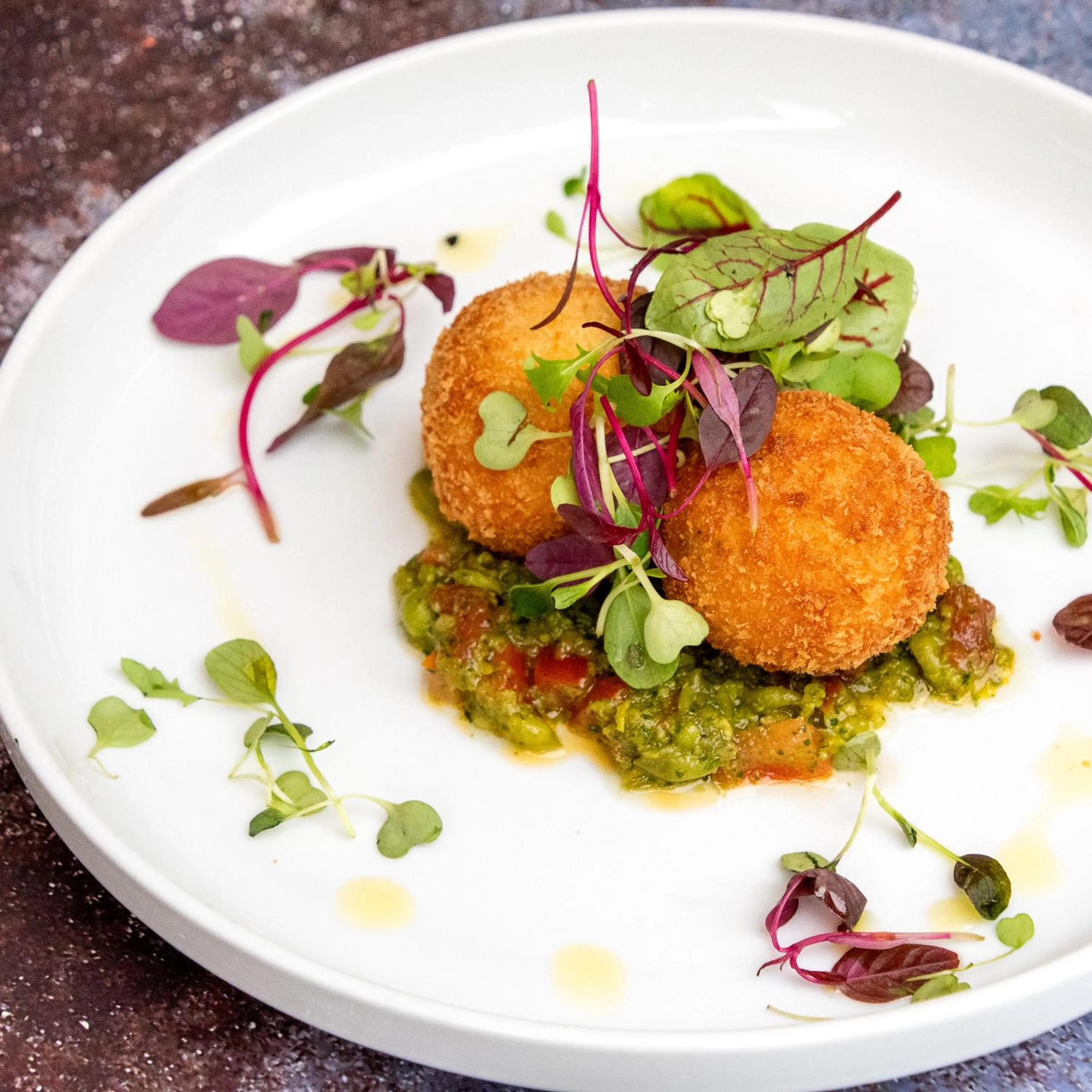 Restaurant/places to eat in Crown and Garter