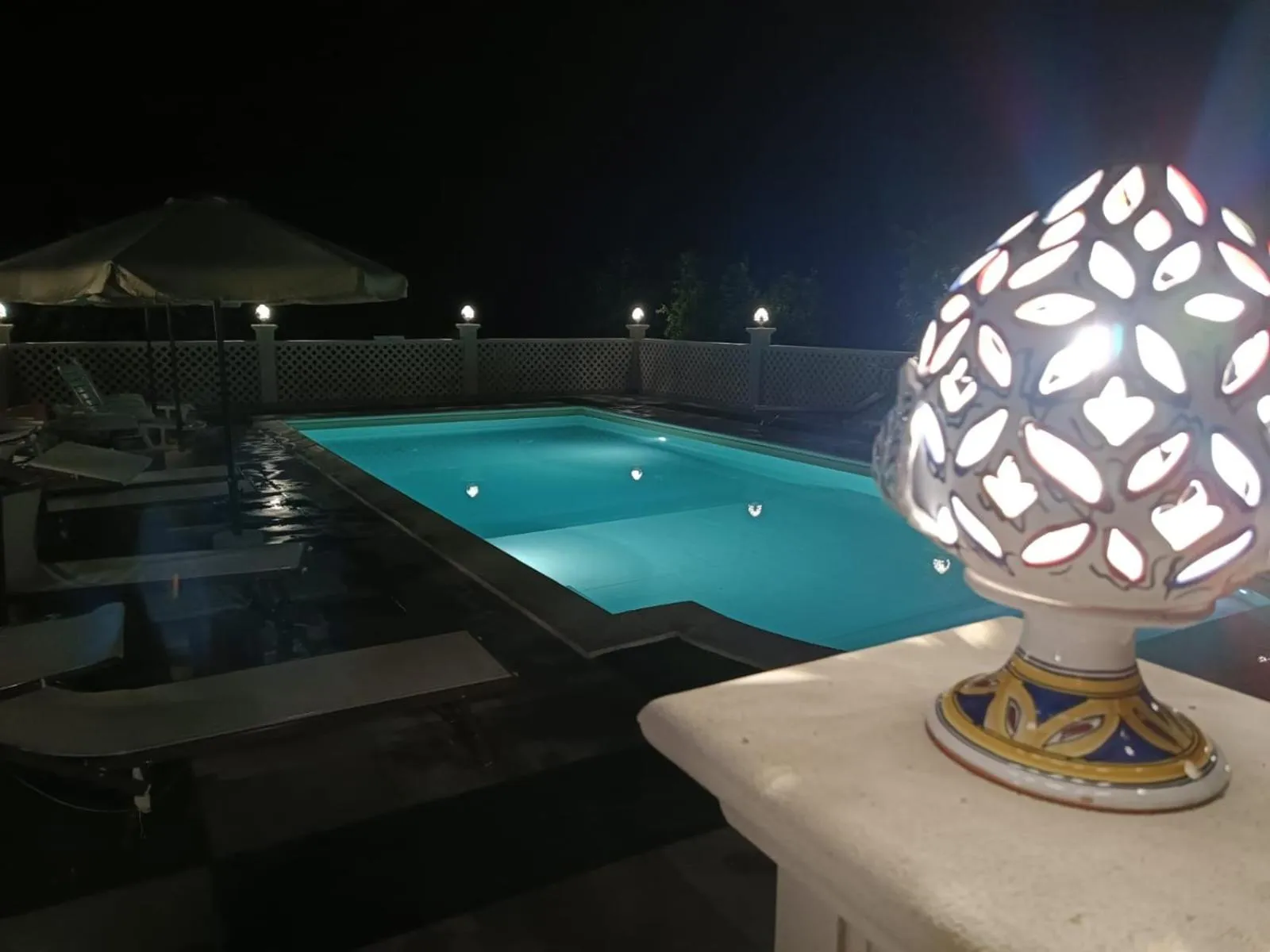 Swimming pool in B&B Giardino Isabella