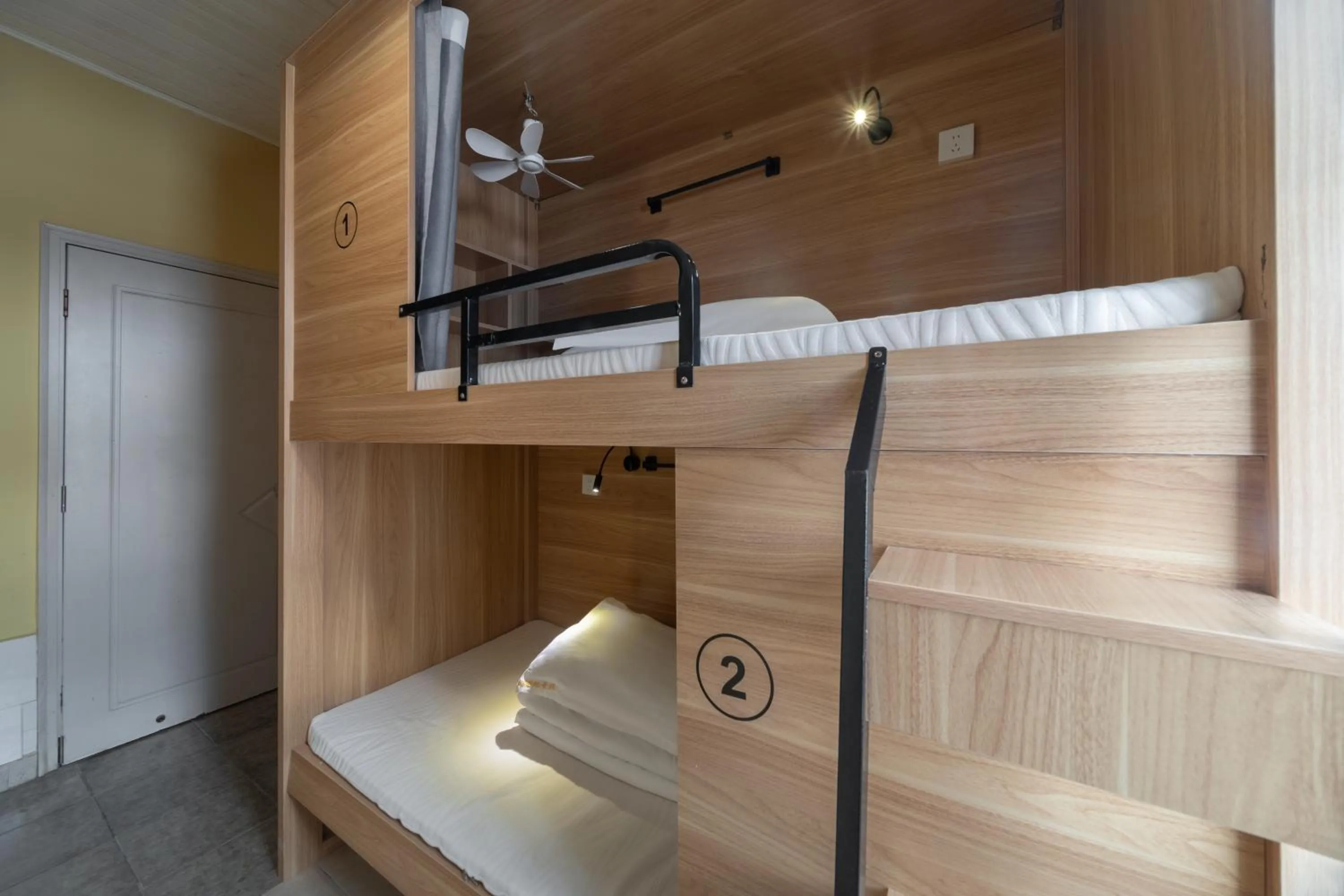 bunk bed, Bed in Nova Traveller's Lodge