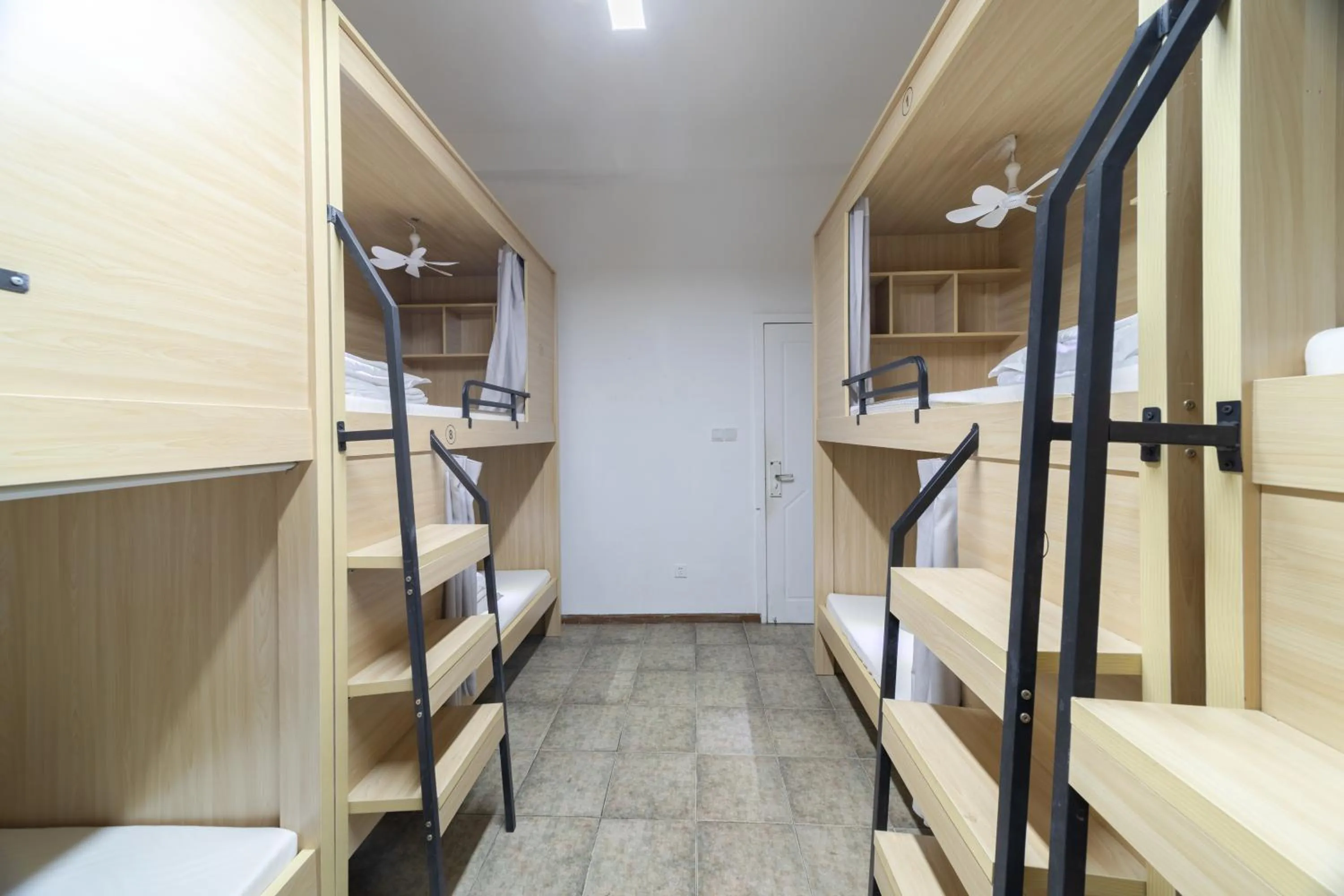 Bedroom, Bed in Nova Traveller's Lodge