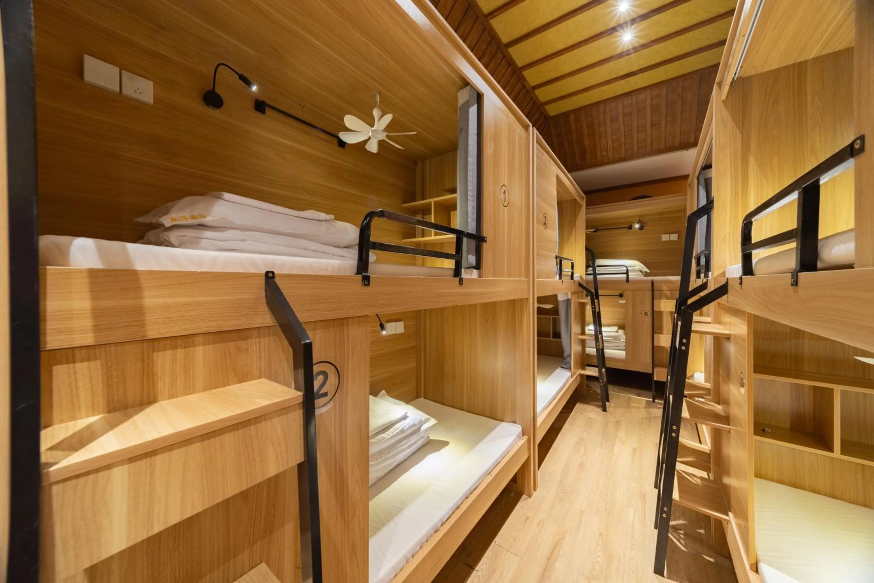 Bedroom, Bed in Nova Traveller's Lodge