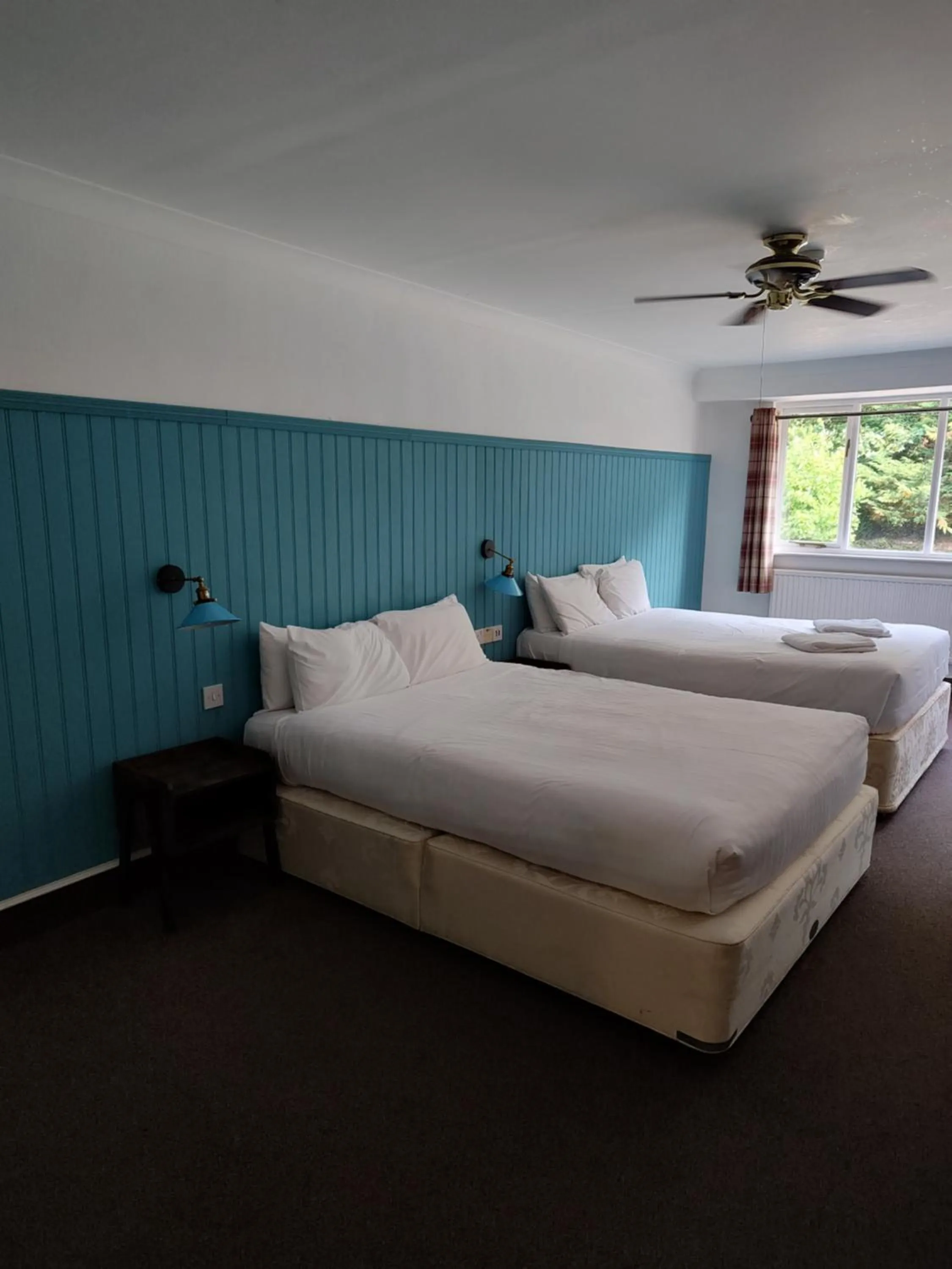 Bedroom, Bed in The Northwick Arms Hotel