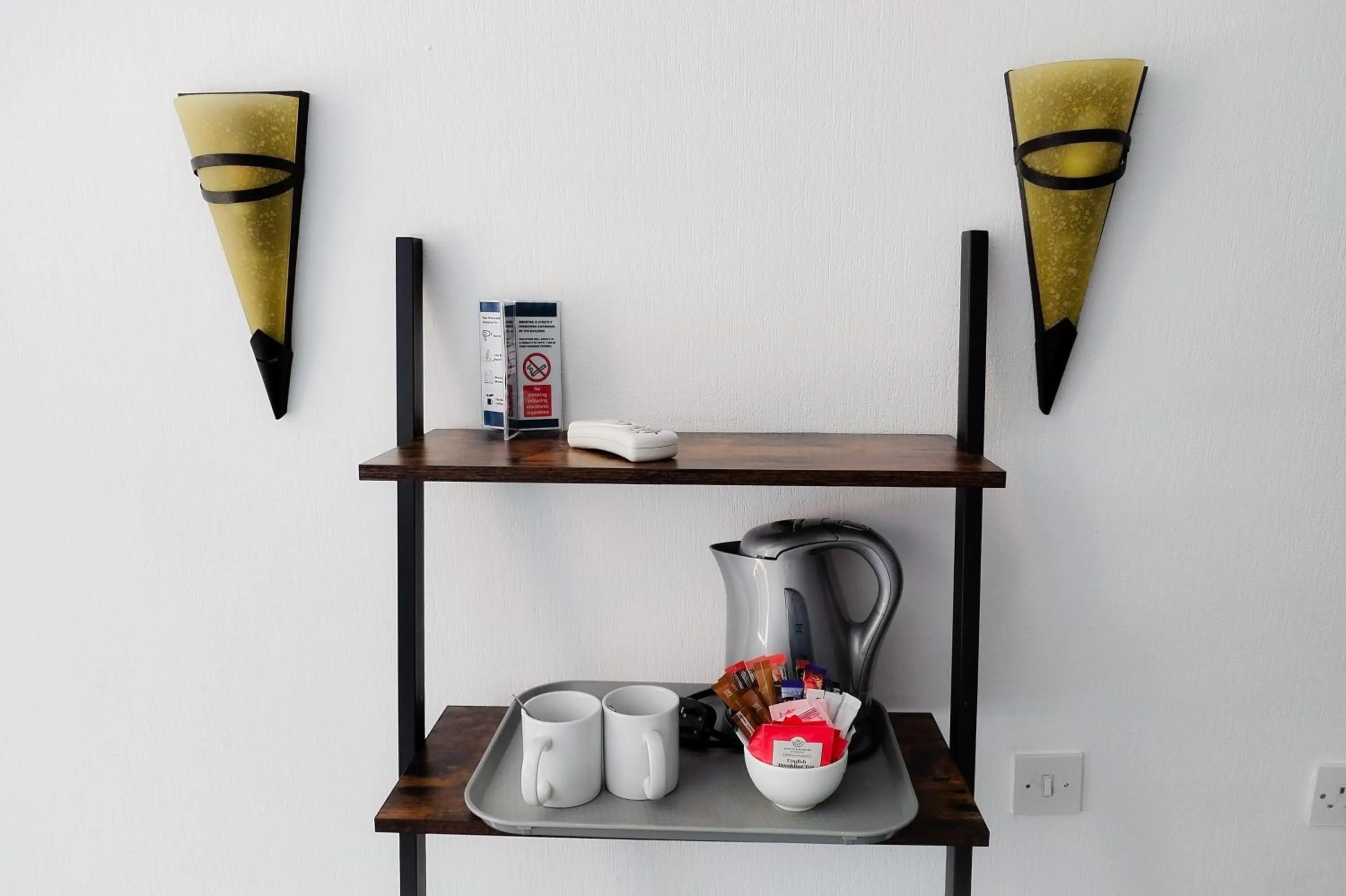 Coffee/tea facilities in The Northwick Arms Hotel