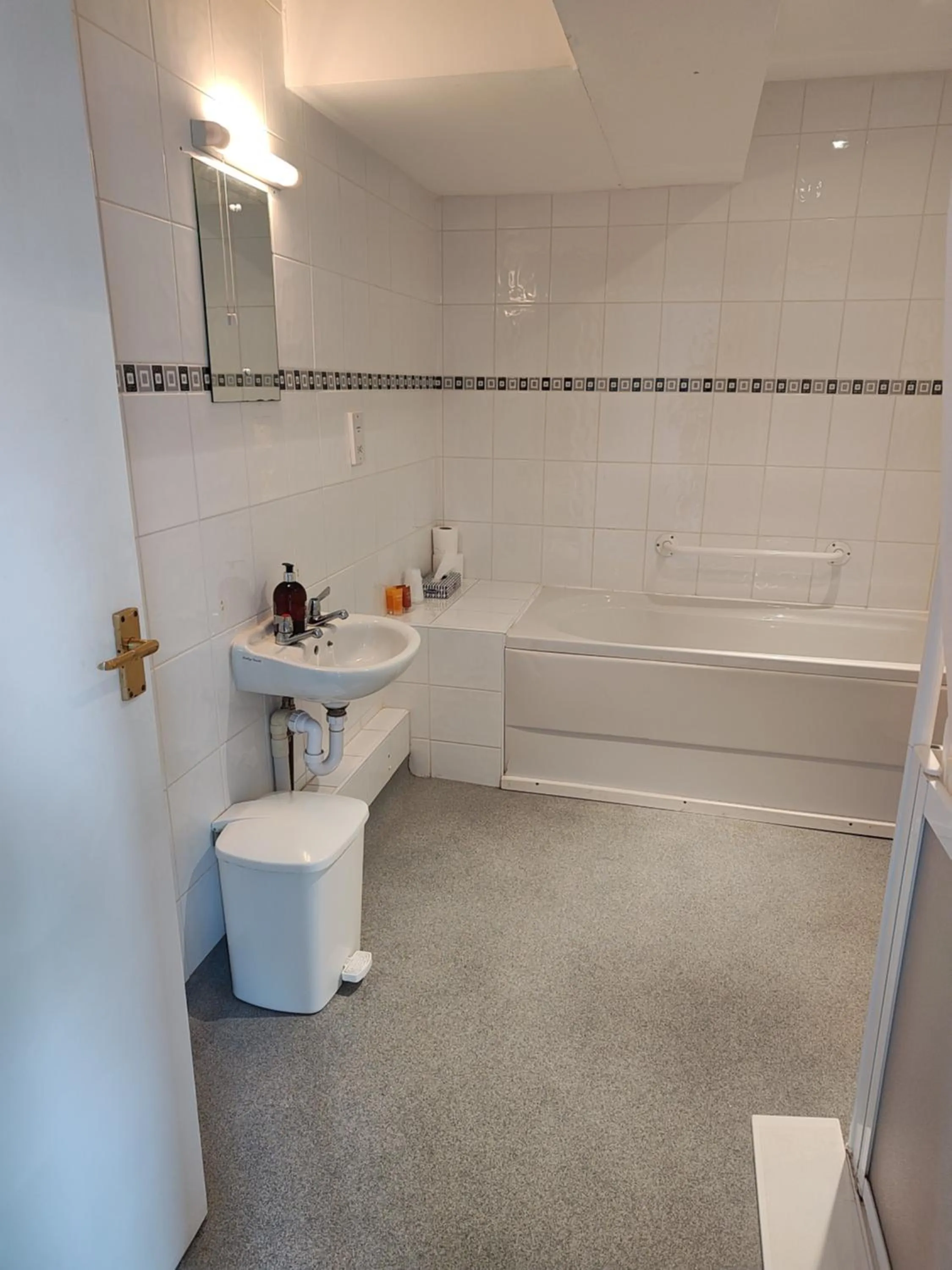 Bathroom in The Northwick Arms Hotel