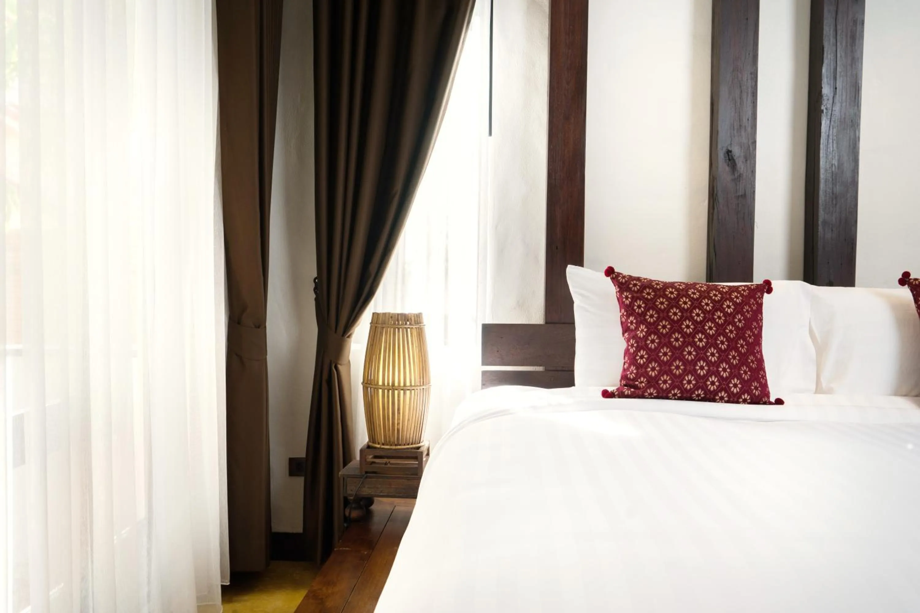 Bed in Shinnabhura Historic Boutique Hotel