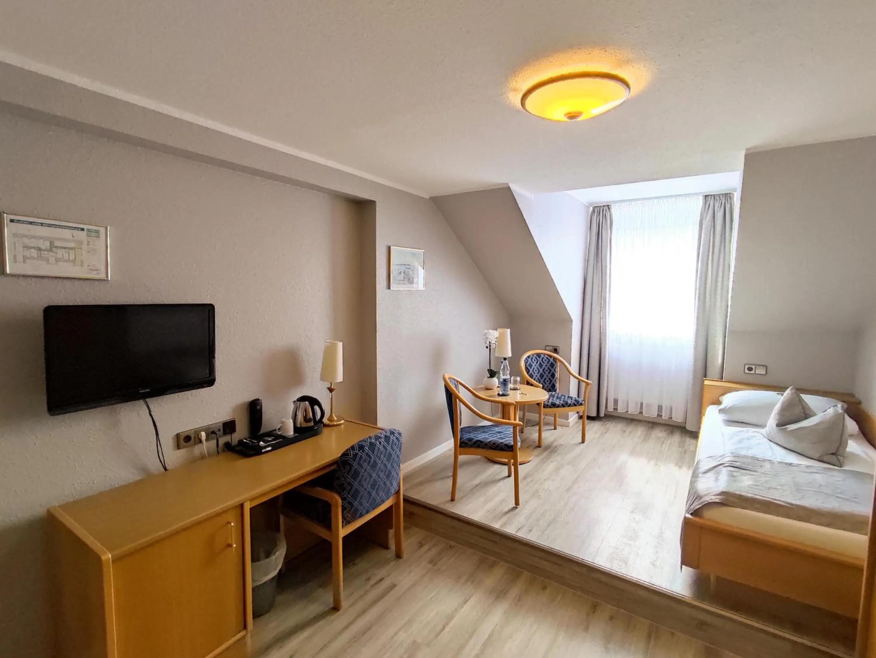 Photo of the whole room, Bed in Hotel Zum Märchenwald