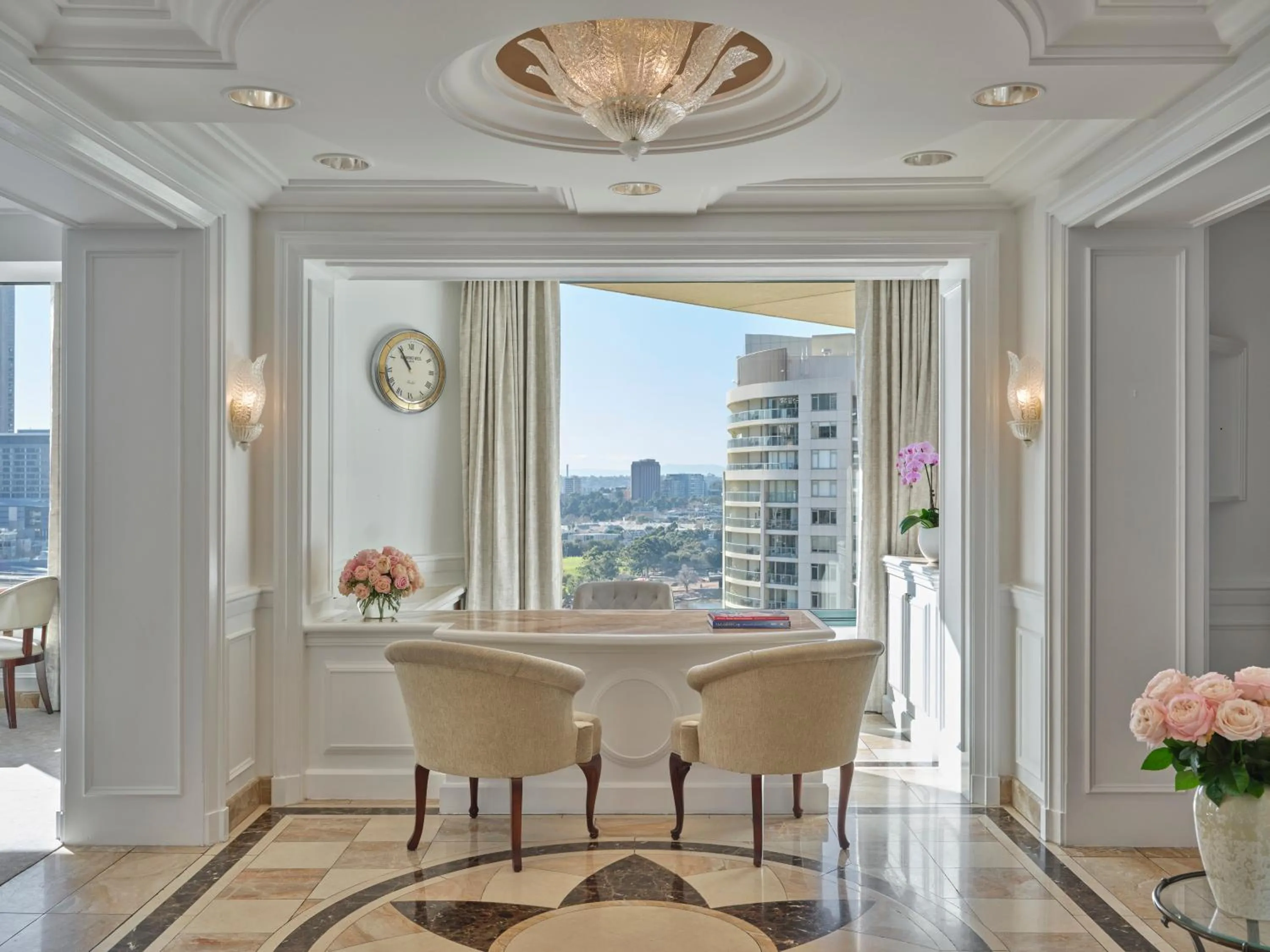 Lounge or bar in The Langham Melbourne