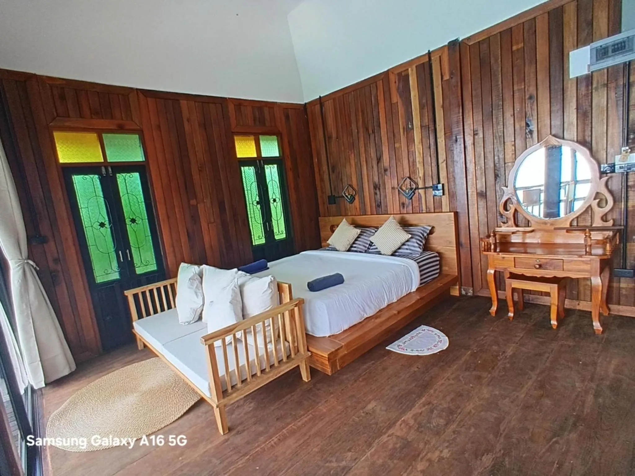 Photo of the whole room, Bed in Chabalay Resort