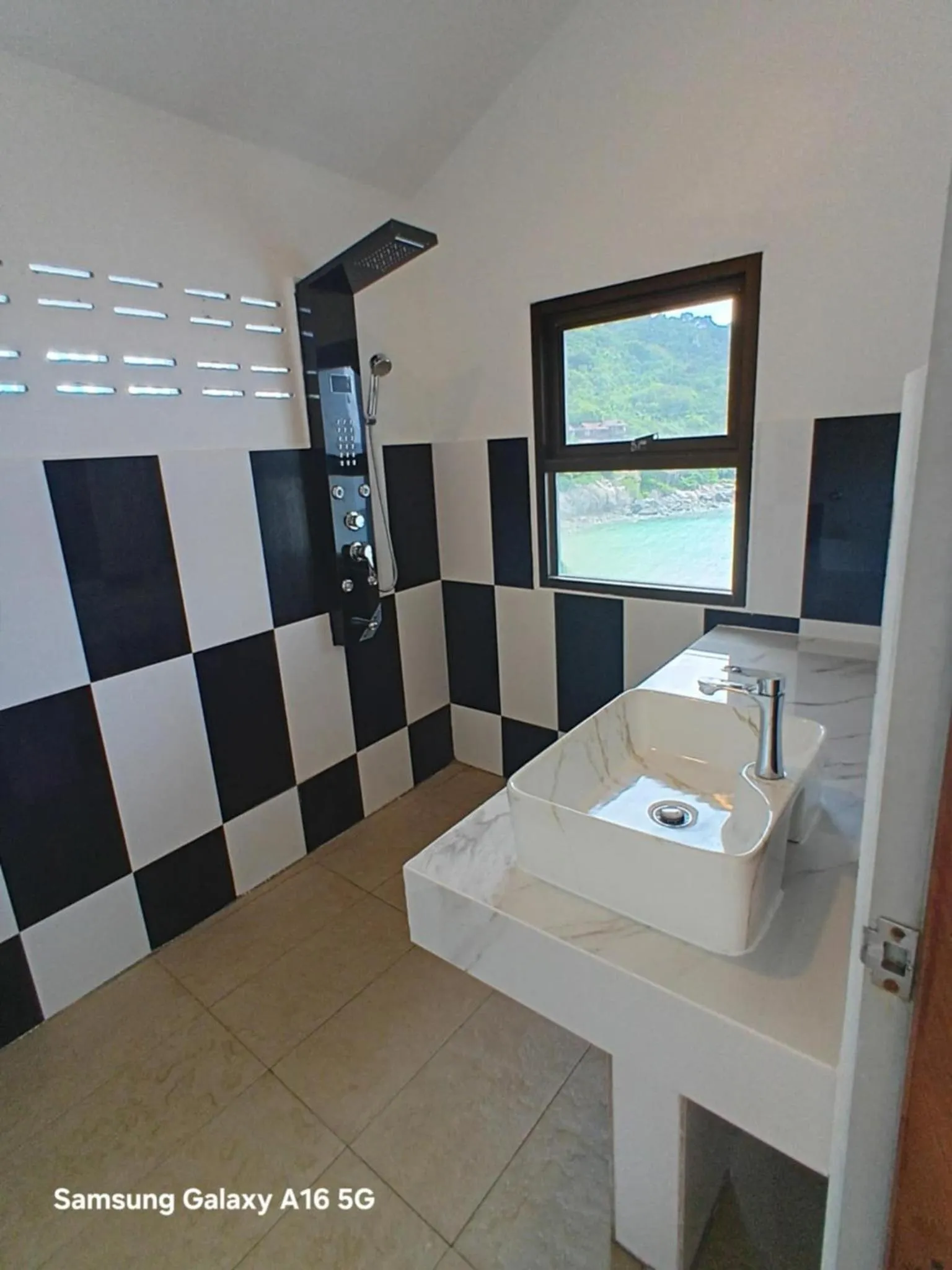 Bathroom in Chabalay Resort