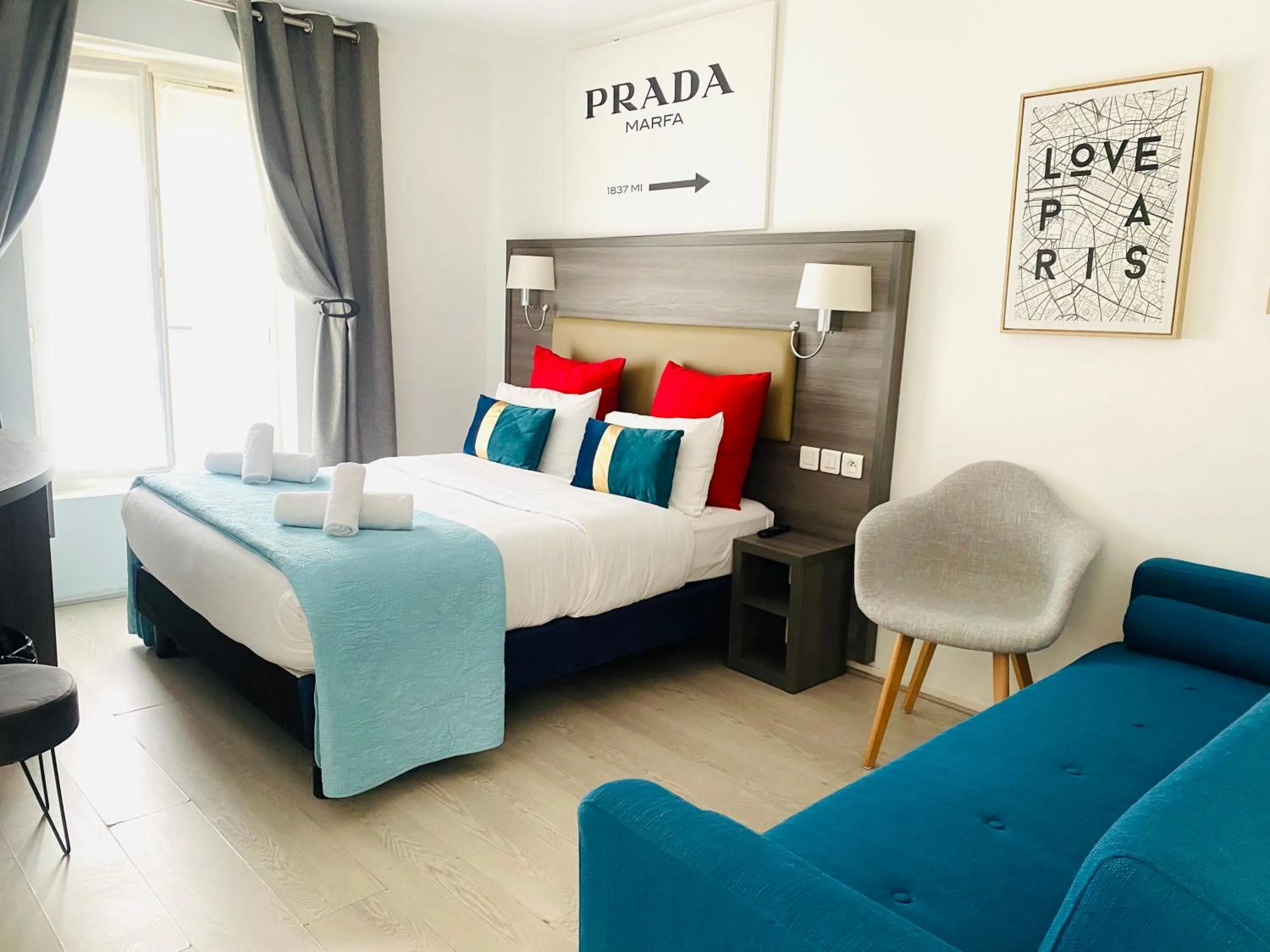 Bed in Hôtel Clairefontaine