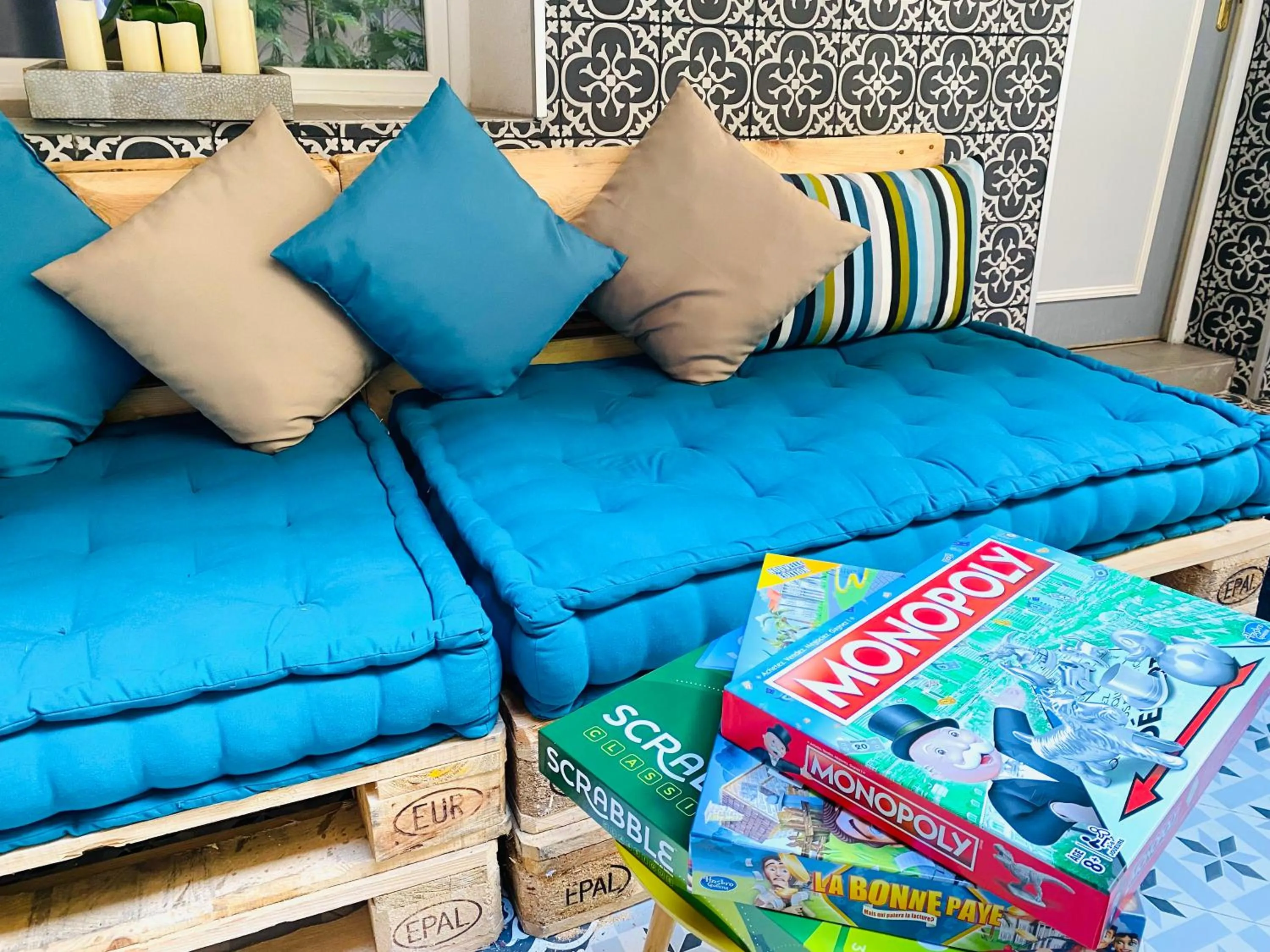 Patio in Hôtel Clairefontaine