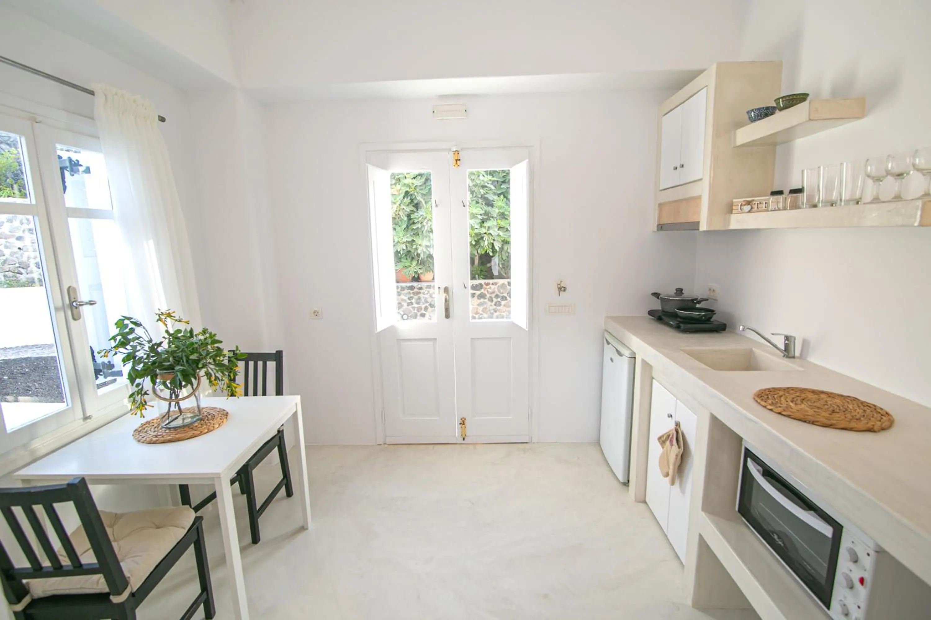 Kitchen or kitchenette in Apanomeria Boutique Residence