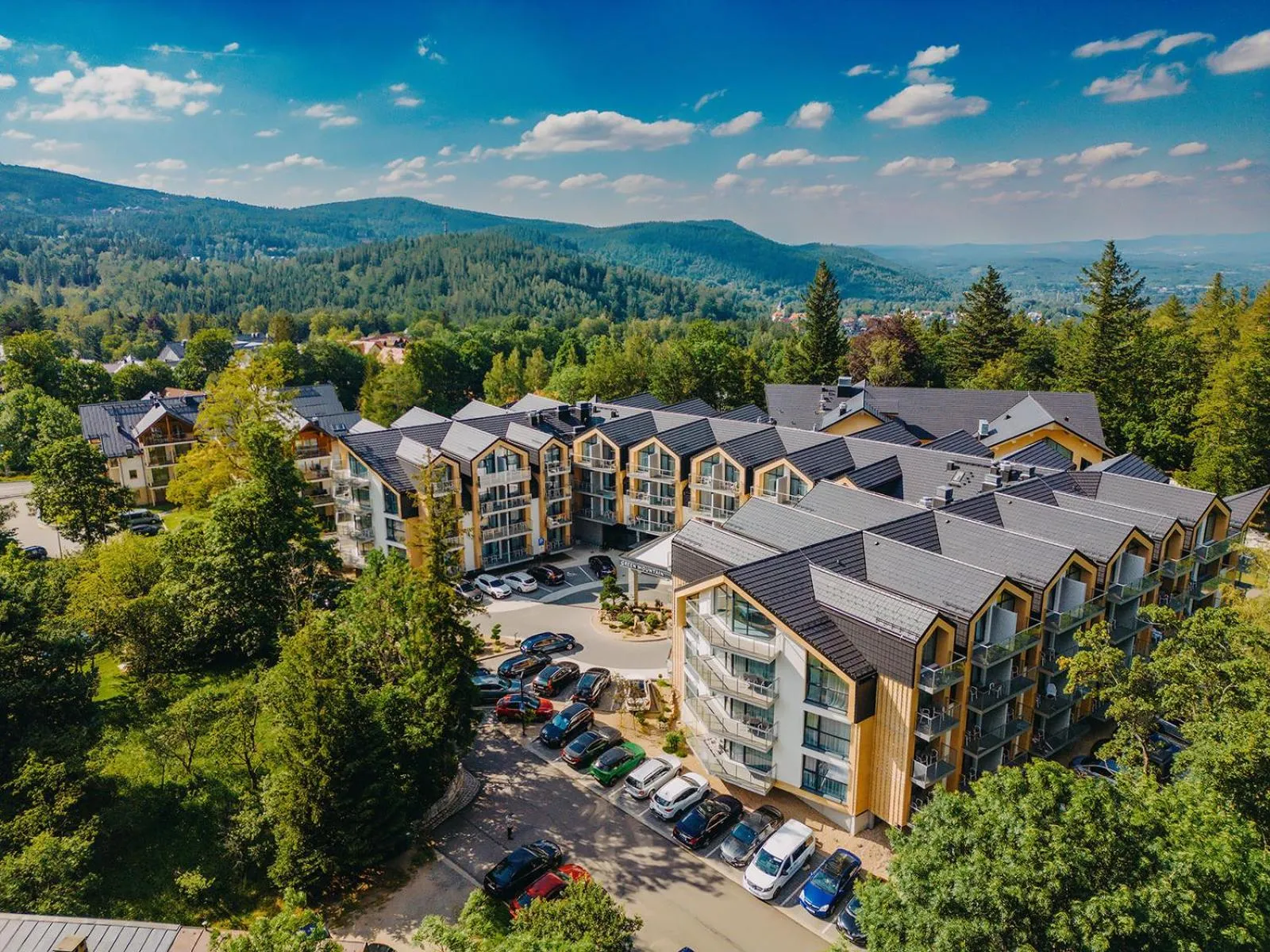 Property building in Green Mountain 5* Hotel